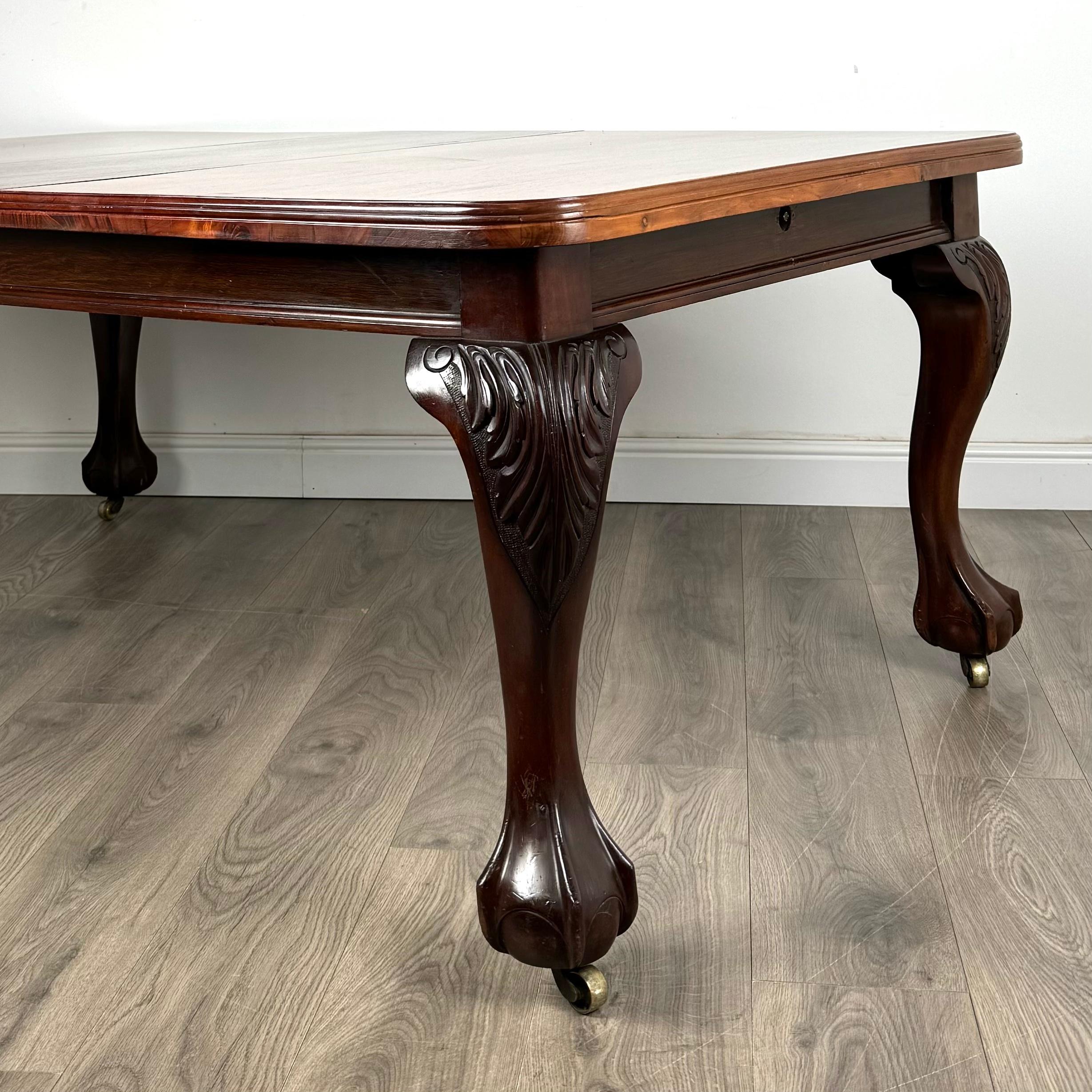 Table de salle à manger ancienne du 20ème siècle en acajou ( REF AF-3420 ) en vente 1