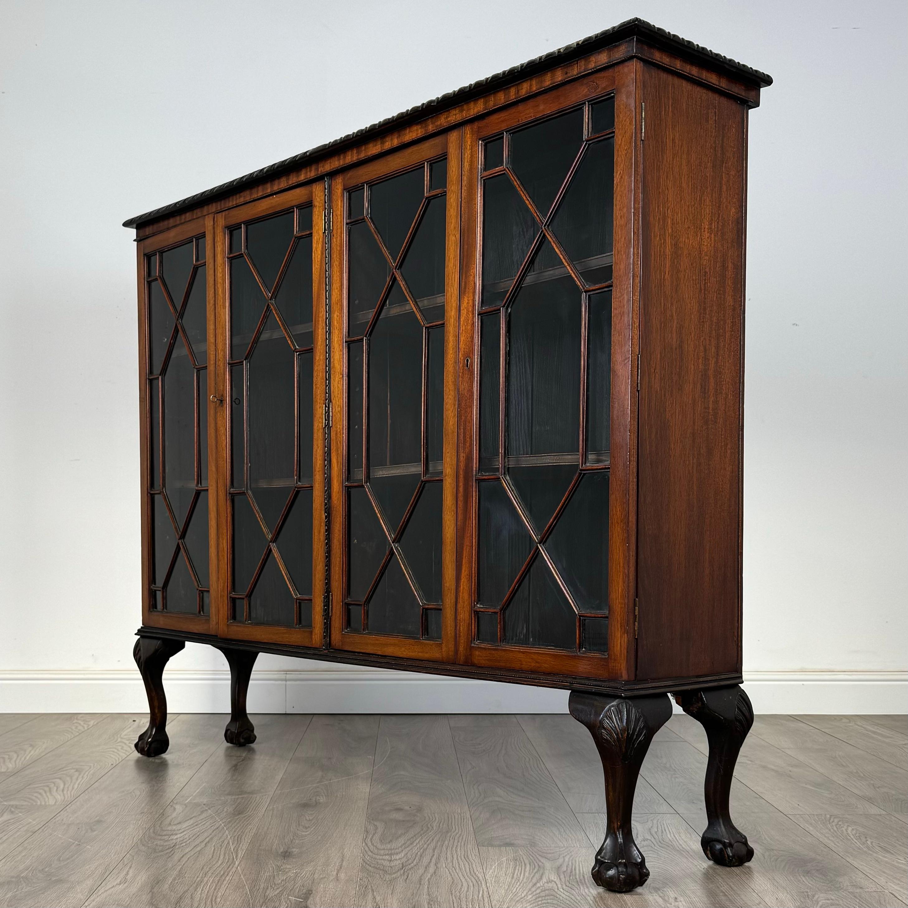 Vitrine ancienne du 20ème siècle en acajou (REF AF-3490) Bon état - En vente à Ledbury, GB