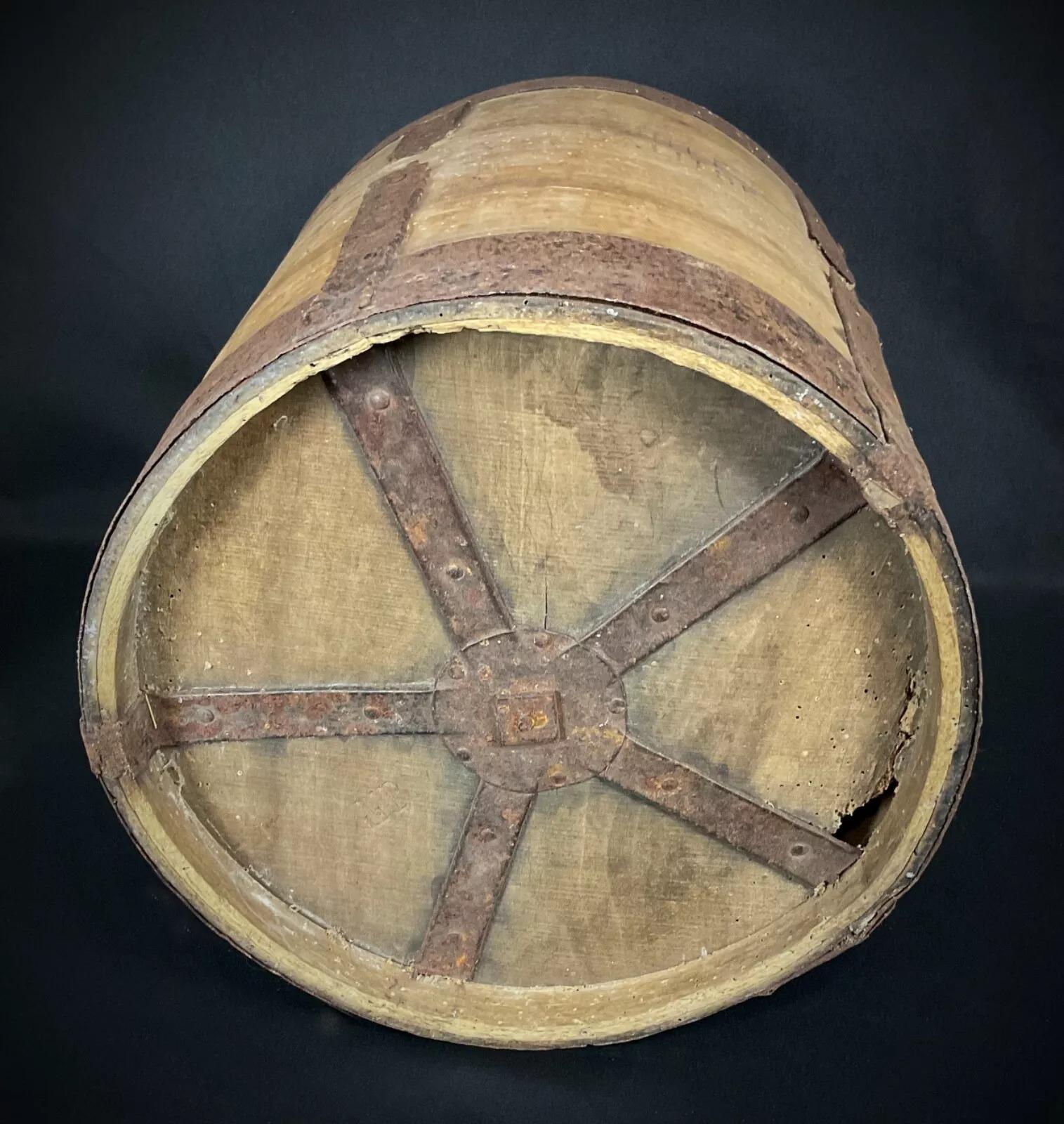 French Antique 20th-Century Double Decaliter Grain Measure in Wood - 2Y353 For Sale