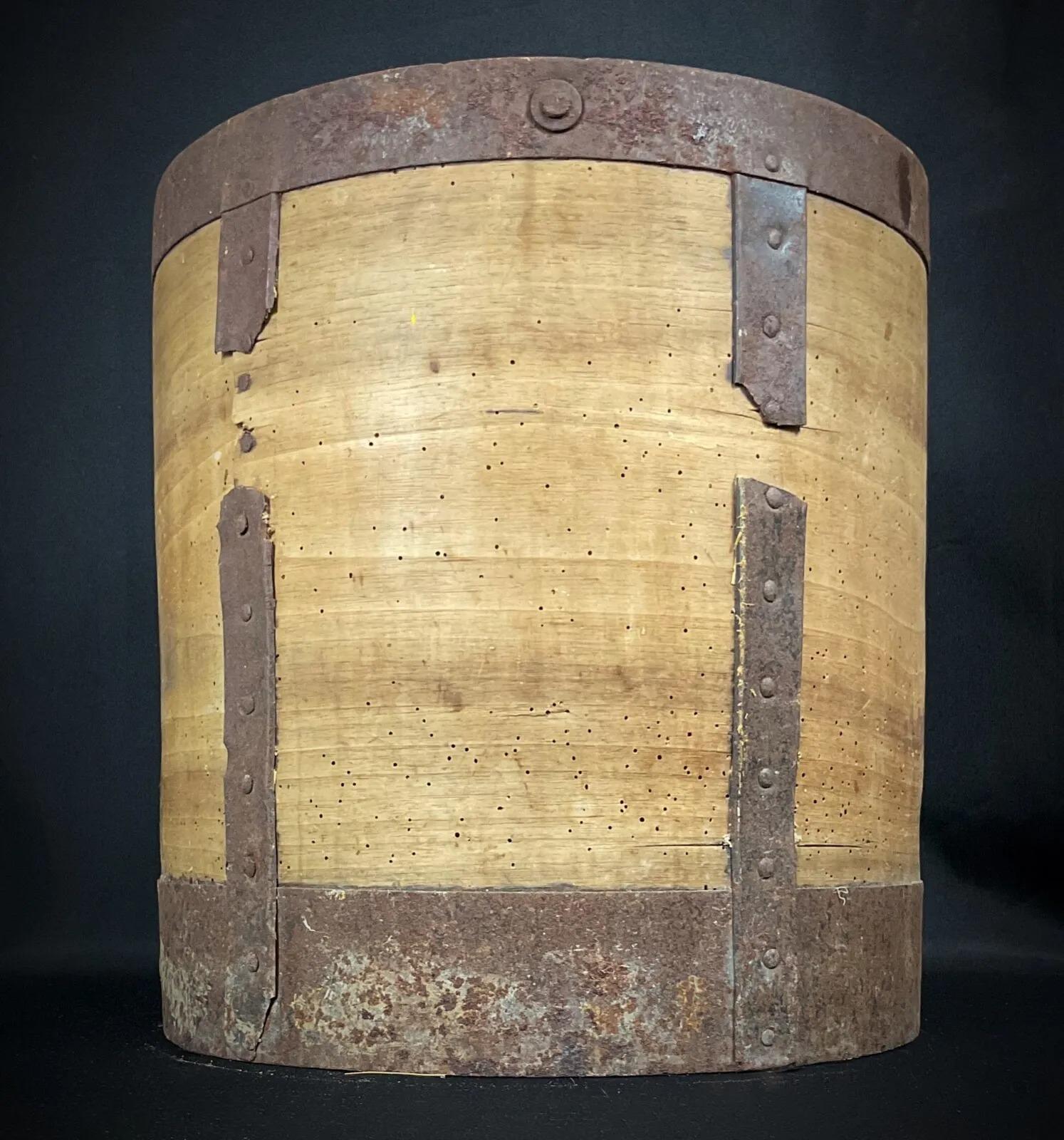 Antique 20th-Century Double Decaliter Grain Measure in Wood - 2Y353 In Good Condition For Sale In Bordeaux, FR
