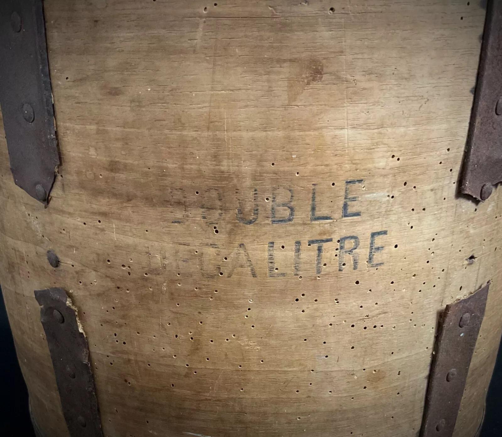 Wrought Iron Antique 20th-Century Double Decaliter Grain Measure in Wood - 2Y353 For Sale