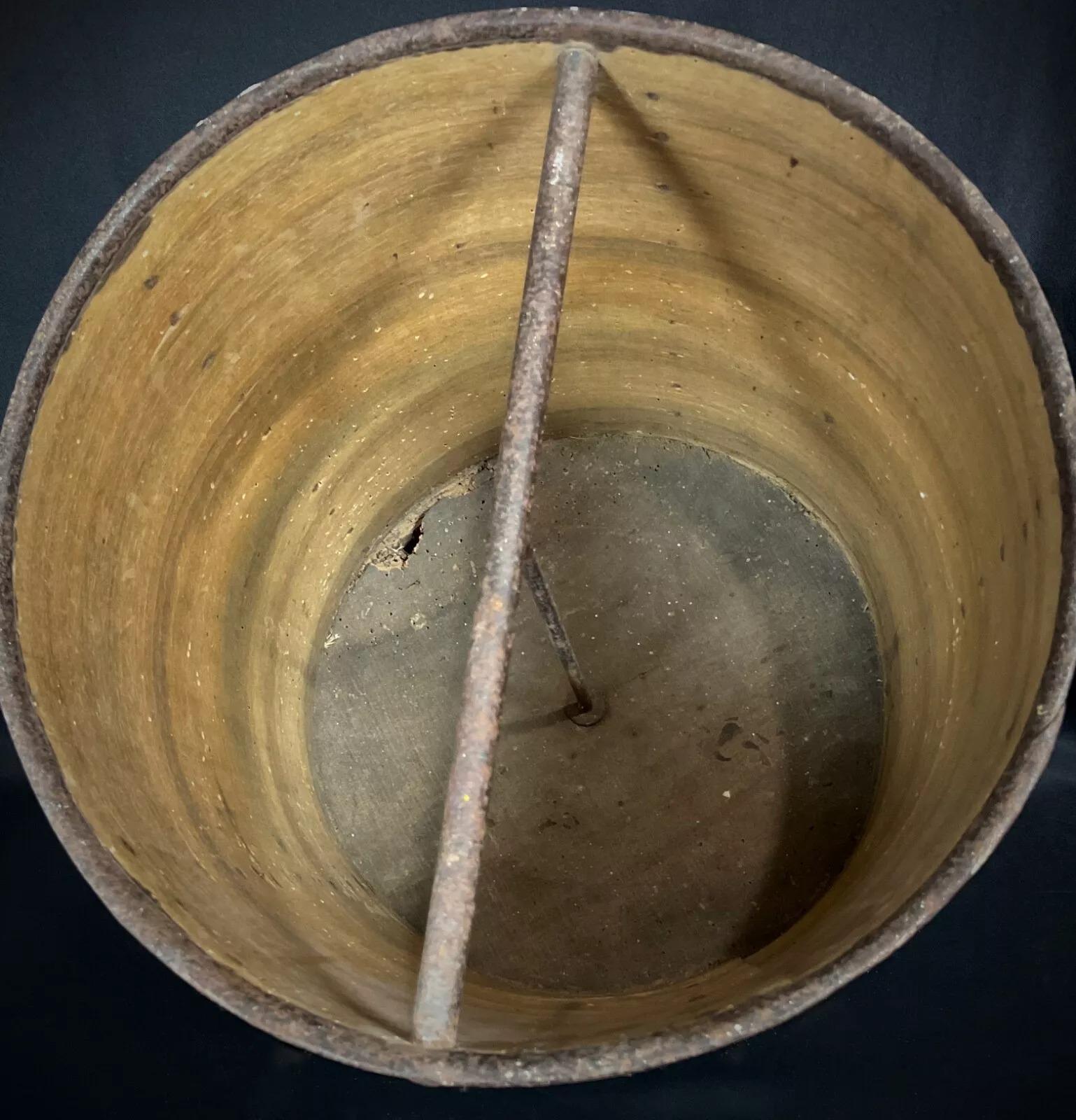 Antique 20th-Century Double Decaliter Grain Measure in Wood - 2Y353 For Sale 2