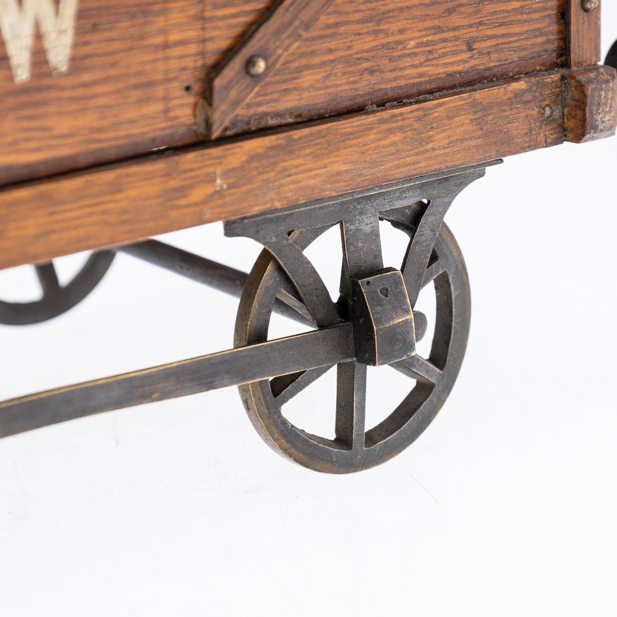 Ancienne boîte de tente de chemin de fer édouardienne du 20ème siècle en chêne Gwr, vers 1900 en vente 6