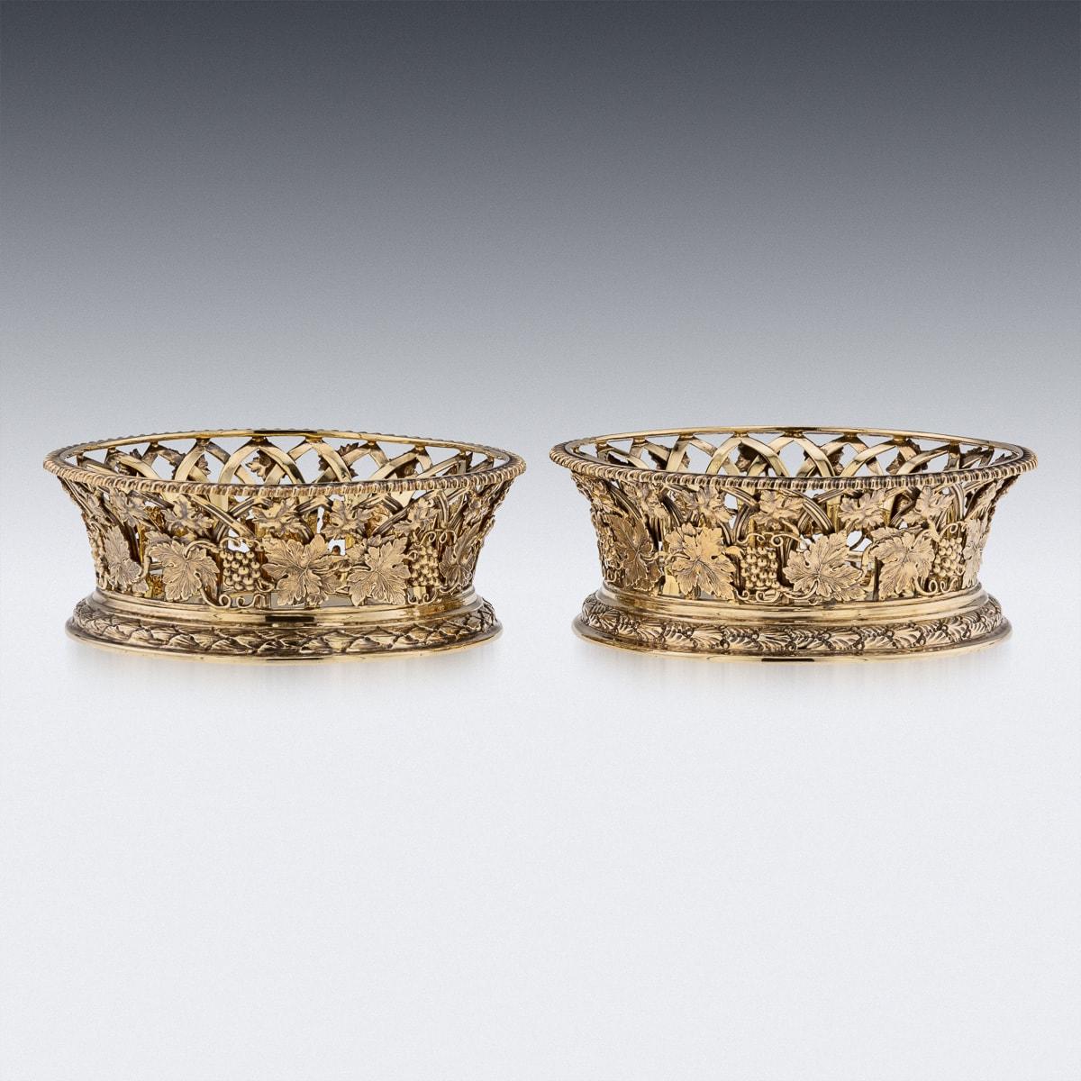 Antique 20th Century Edwardian Silver Gilt Pair Of Wine Coasters, London c.1904 For Sale 1
