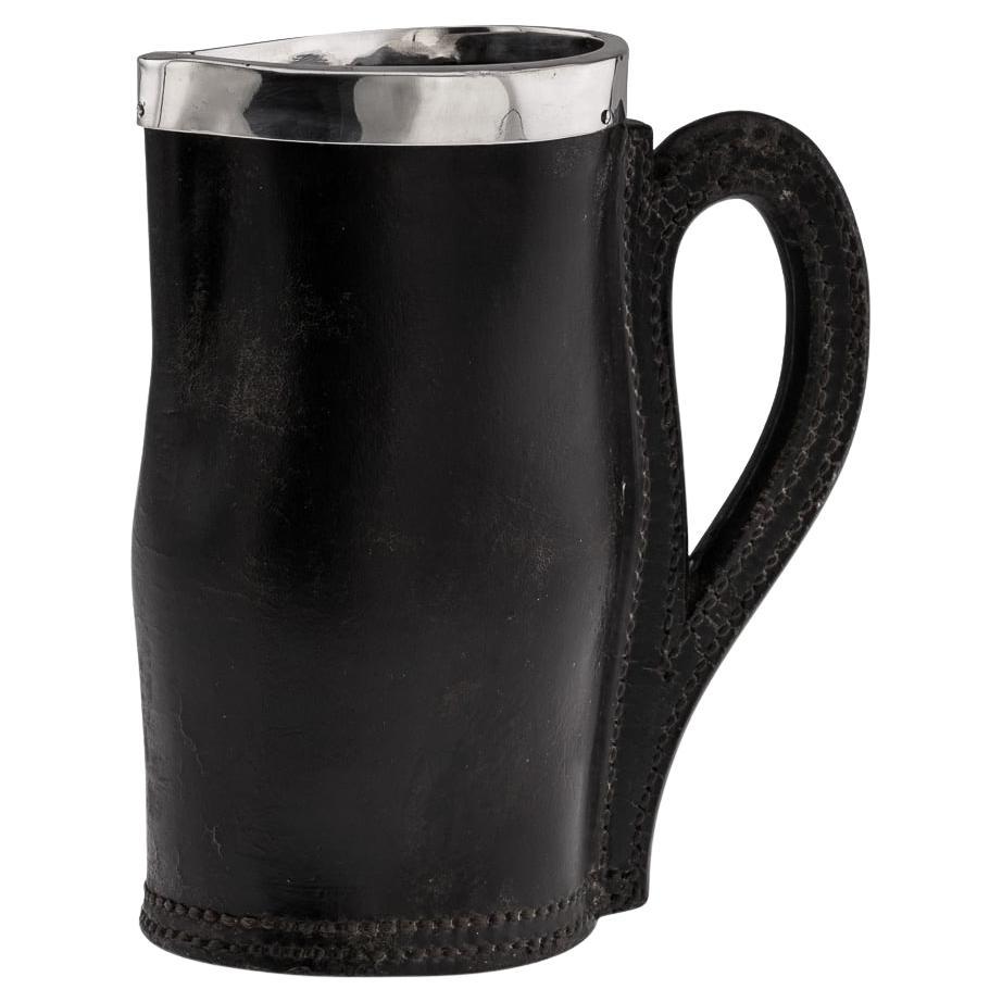 Antigua jarra eduardiana del siglo XX de plata maciza y cuero "Bombard" c.1906