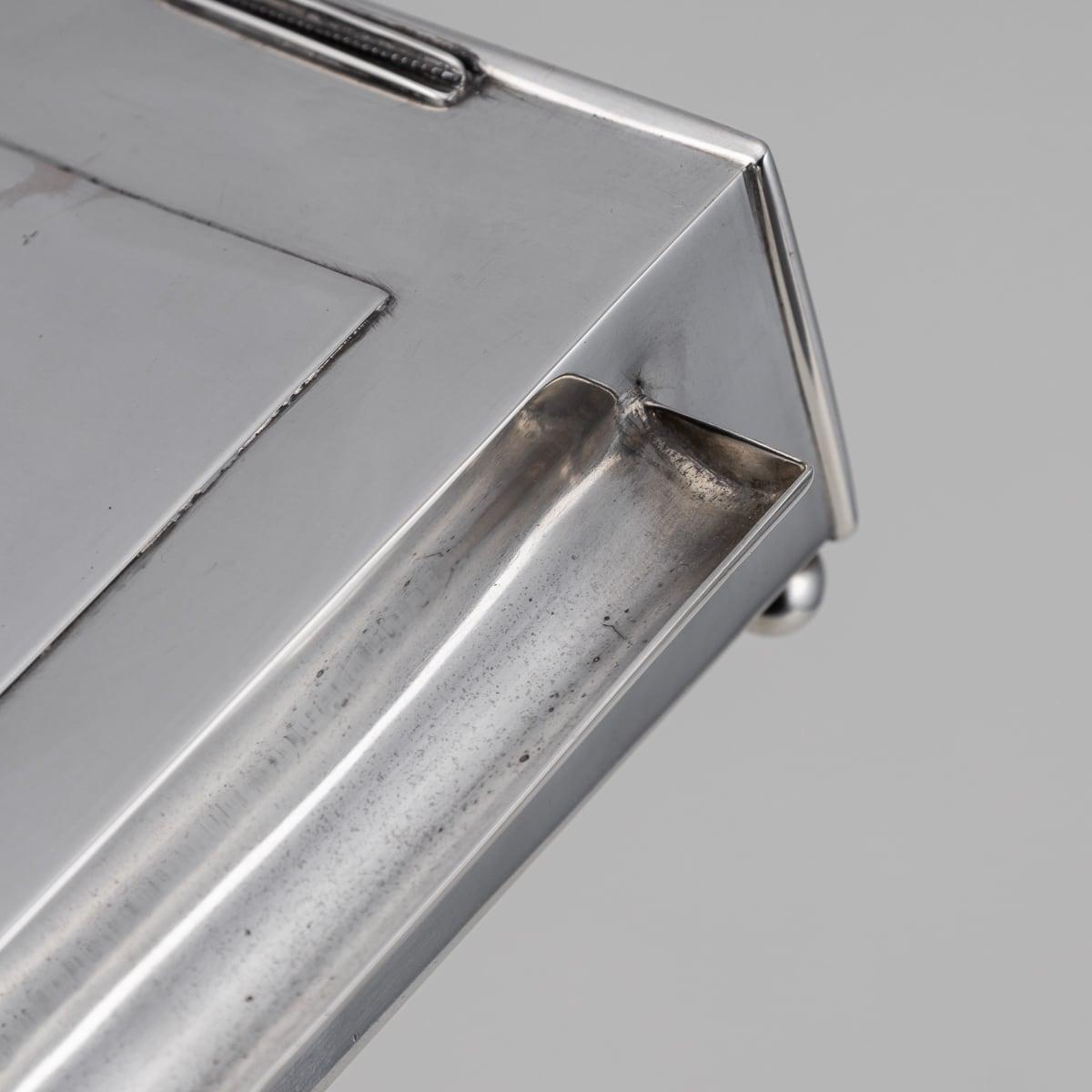 Antique 20th Century Edwardian Solid Silver Table Matchbox Holder, London c.1907 For Sale 6
