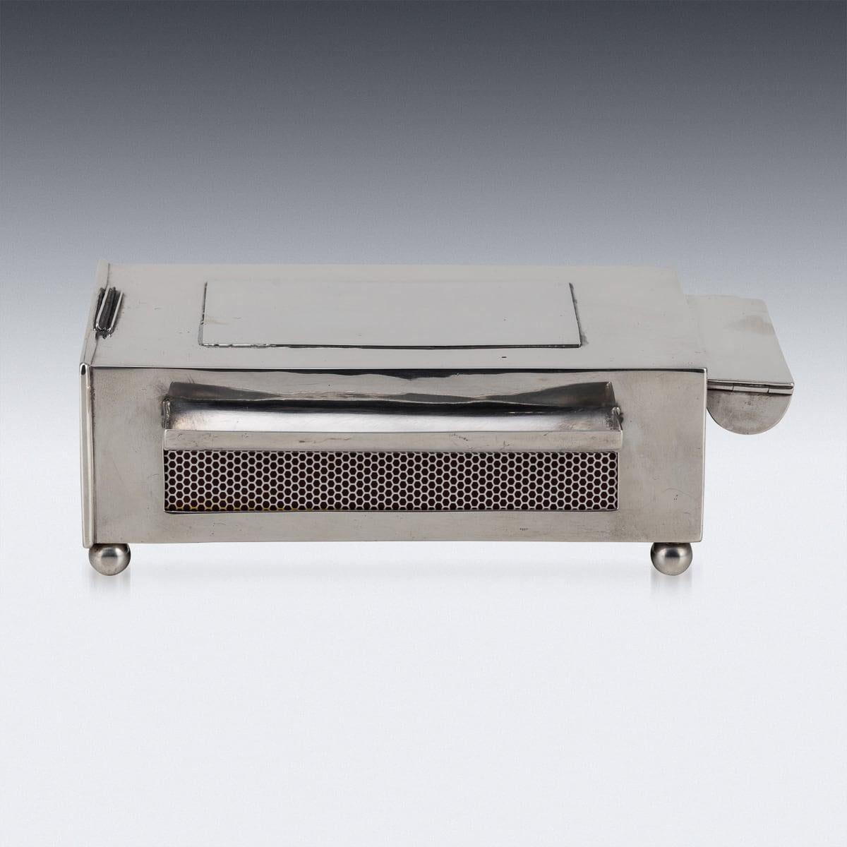 British Antique 20th Century Edwardian Solid Silver Table Matchbox Holder, London c.1907 For Sale