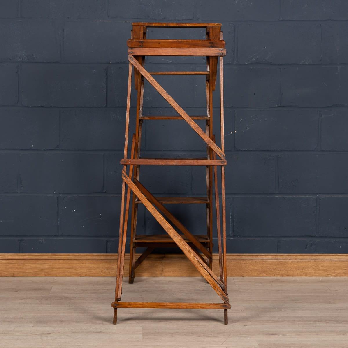 Victorian Antique 20th Century English Oak Step Ladder, circa 1900