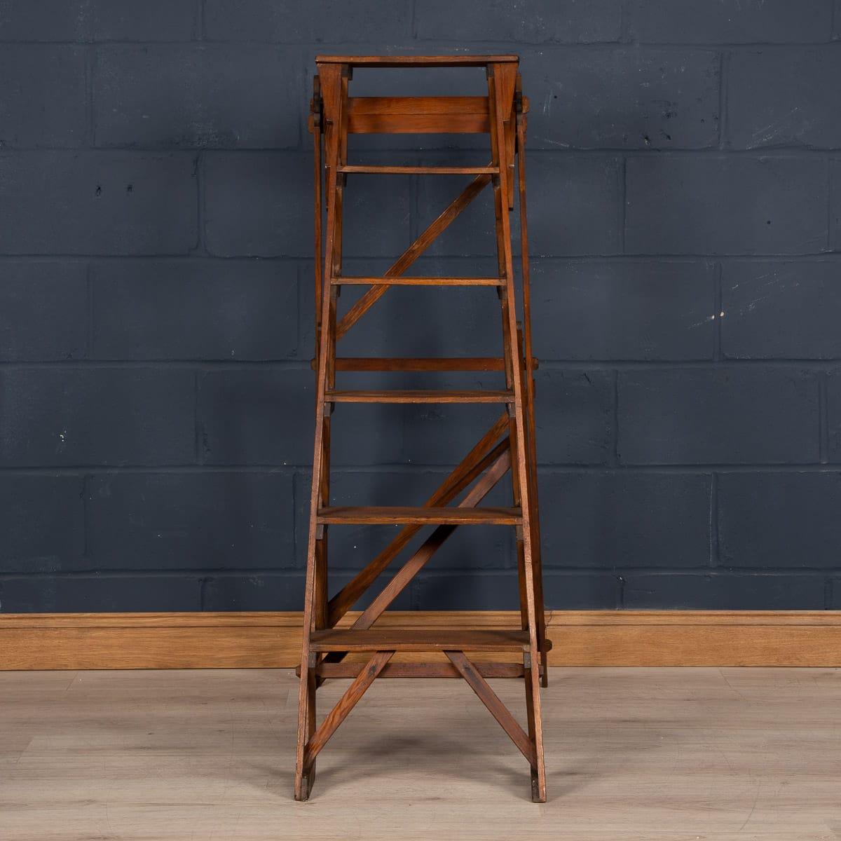 Antique 20th Century English Oak Step Ladder, circa 1900 1