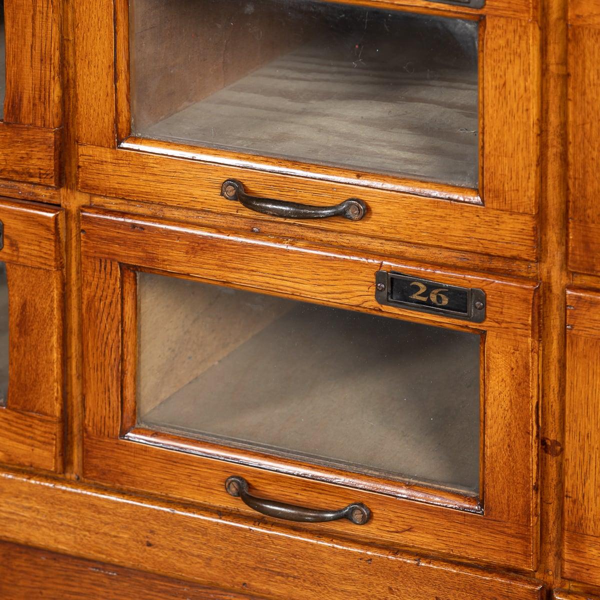 Ancienne paire de tiroirs en Oak Haberdashery du 20ème siècle A.I.C C. en vente 3