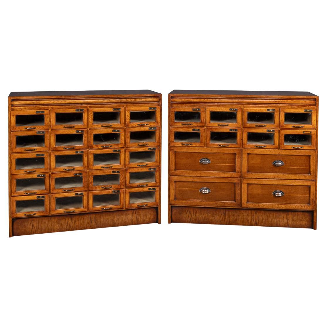 Ancienne paire de tiroirs en Oak Haberdashery du 20ème siècle A.I.C C. en vente