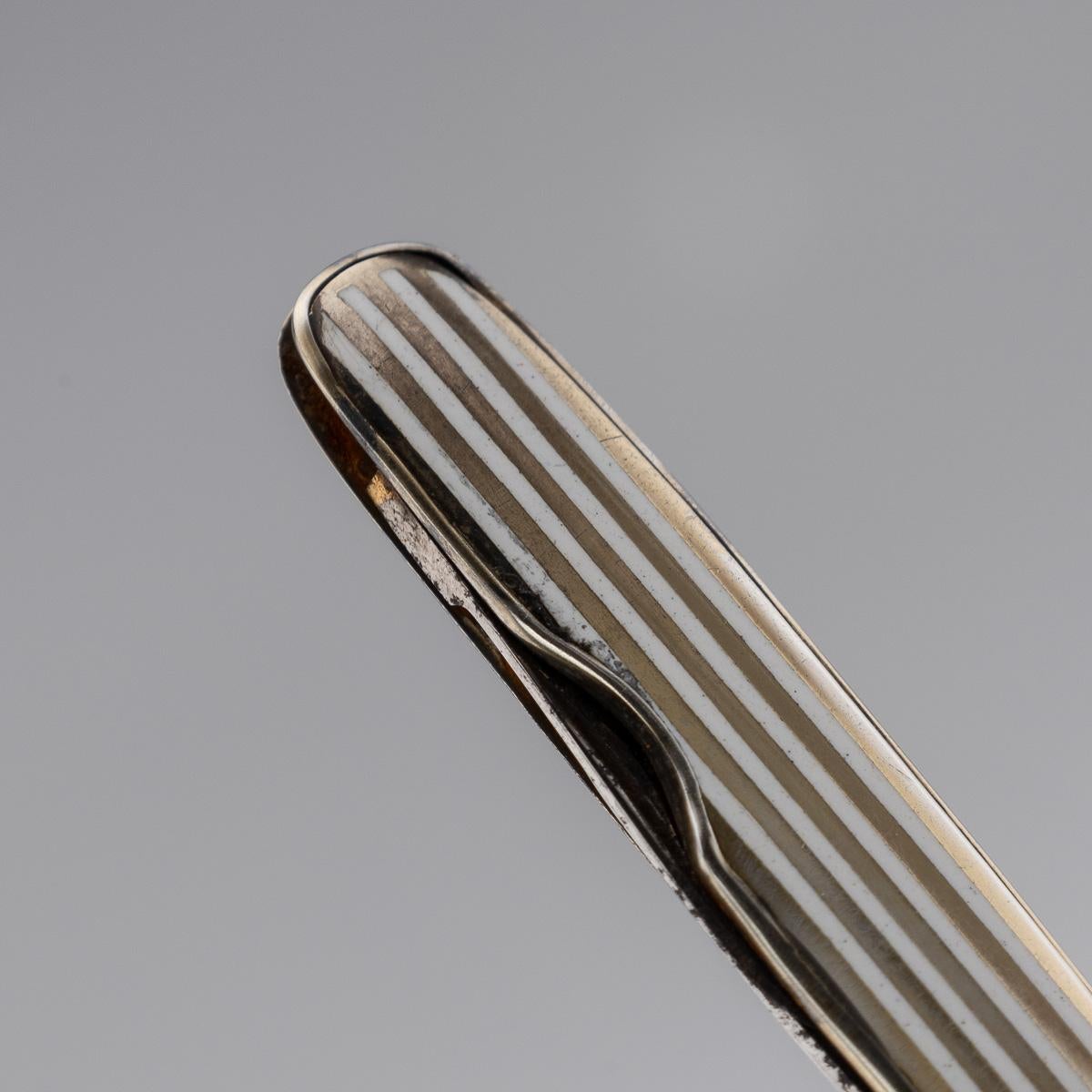 Antico set di accessori da scrivania in argento massiccio e smalto del 20° secolo inglese, 1912 ca. in vendita 7