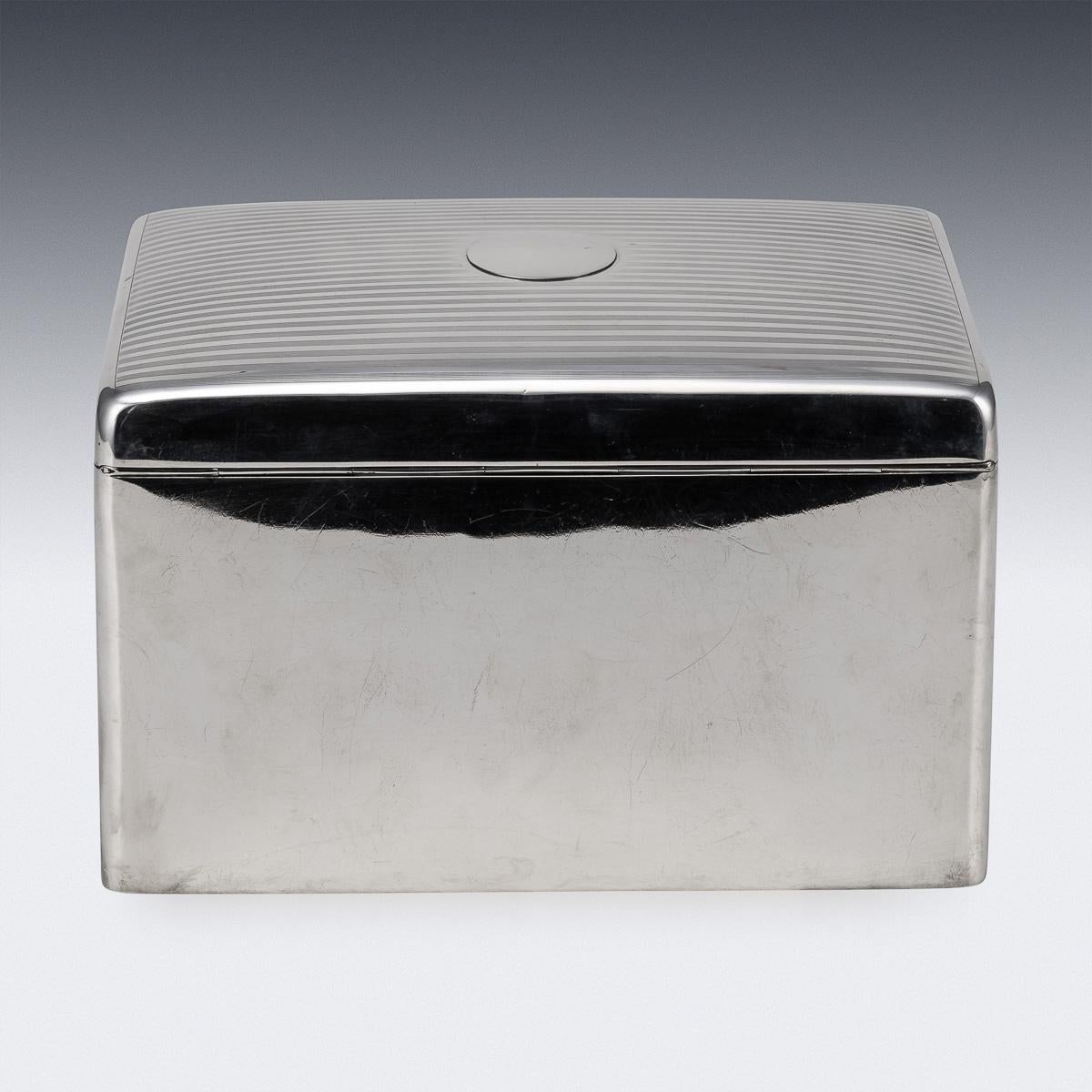 Antica scatola per sigari in argento massiccio del 20° secolo, c.1910 In condizioni buone in vendita a Royal Tunbridge Wells, Kent