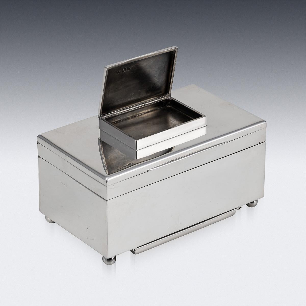 Antique 20th Century English Solid Silver Four-Tier Cigar Box, London c.1912 In Good Condition For Sale In Royal Tunbridge Wells, Kent