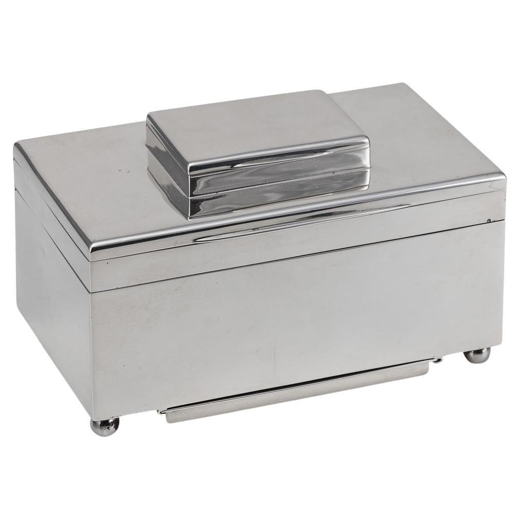 Antique 20th Century English Solid Silver Four-Tier Cigar Box, London c.1912 For Sale