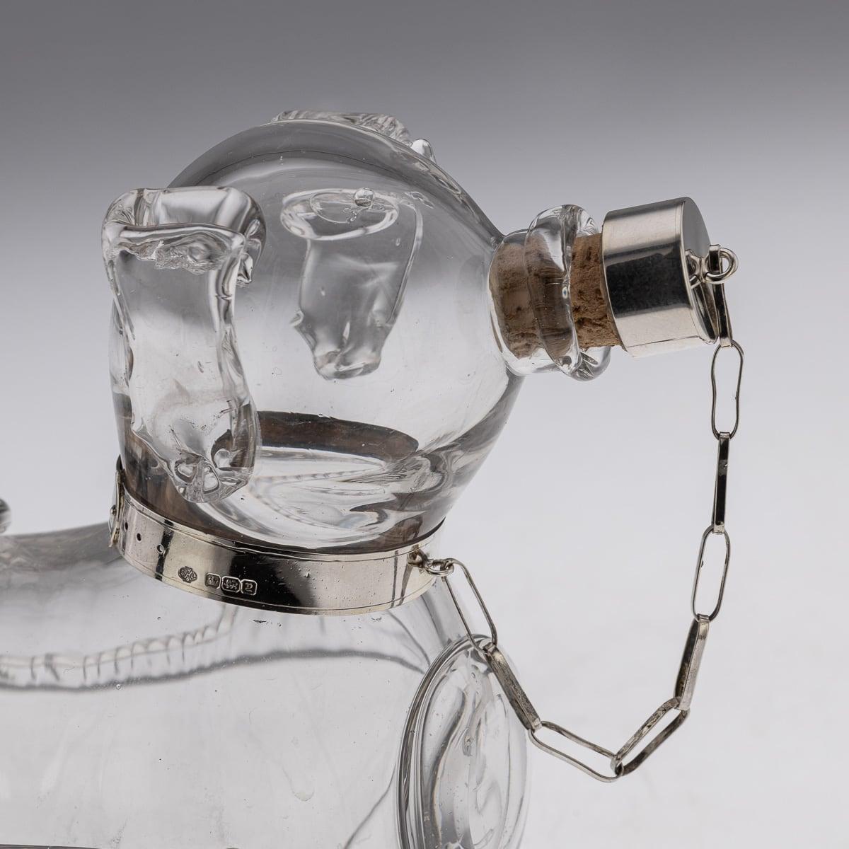 Antigua jarra de clarete inglesa del siglo XX de plata maciza y cristal c.1916 en venta 9