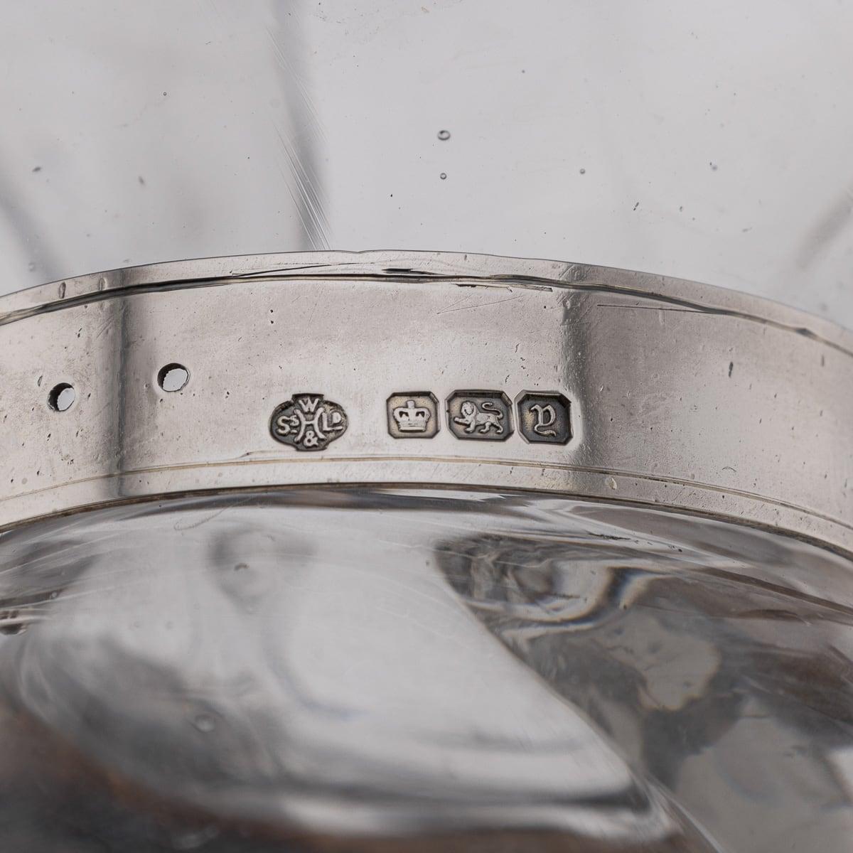 Antigua jarra de clarete inglesa del siglo XX de plata maciza y cristal c.1916 en venta 12