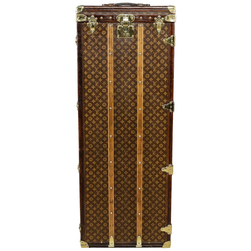 Antique 20th Century Extremely Rare Louis Vuitton "Male Penderie" Trunk