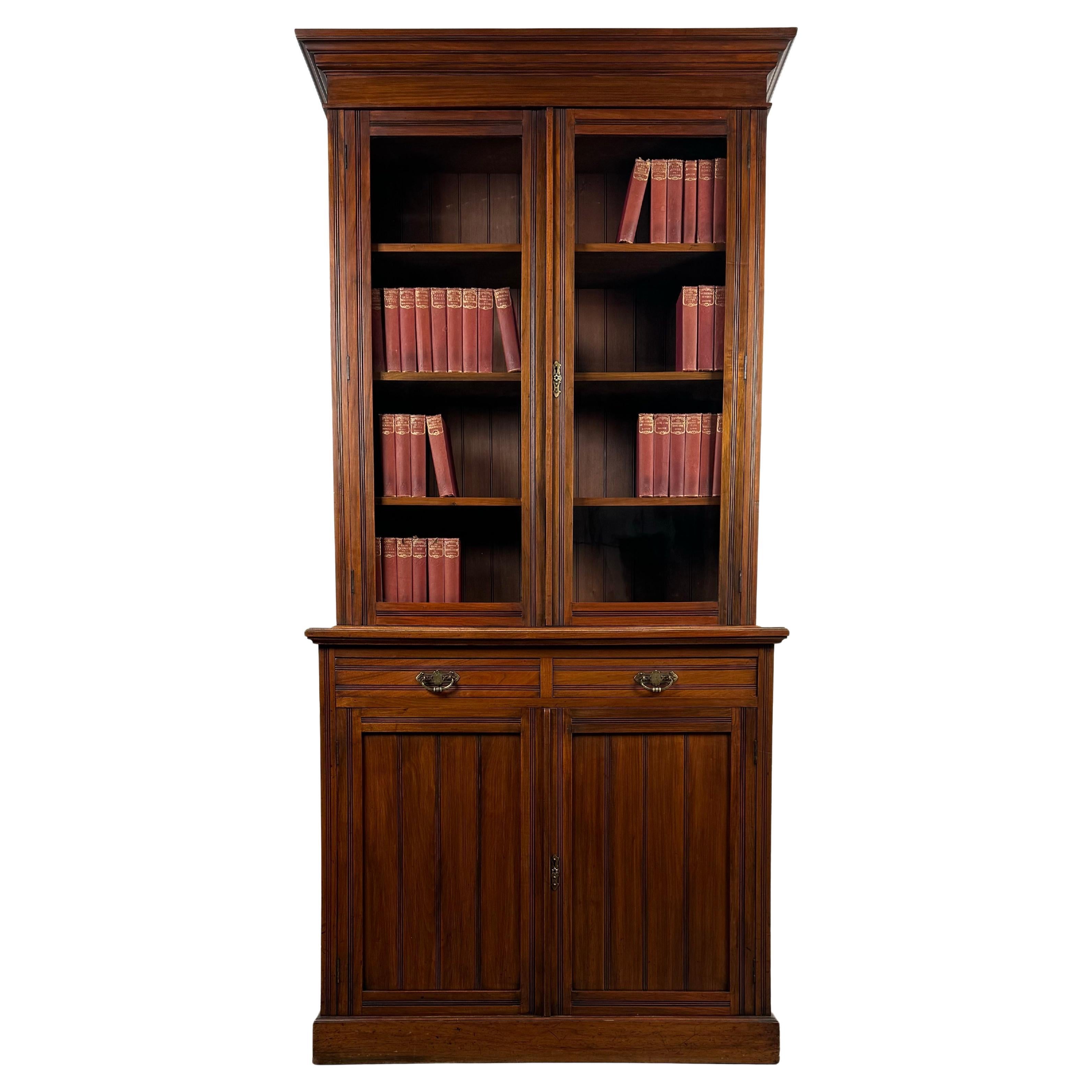 Bibliothèque ancienne du 20ème siècle en noyer ( REF AF-3722 ) en vente