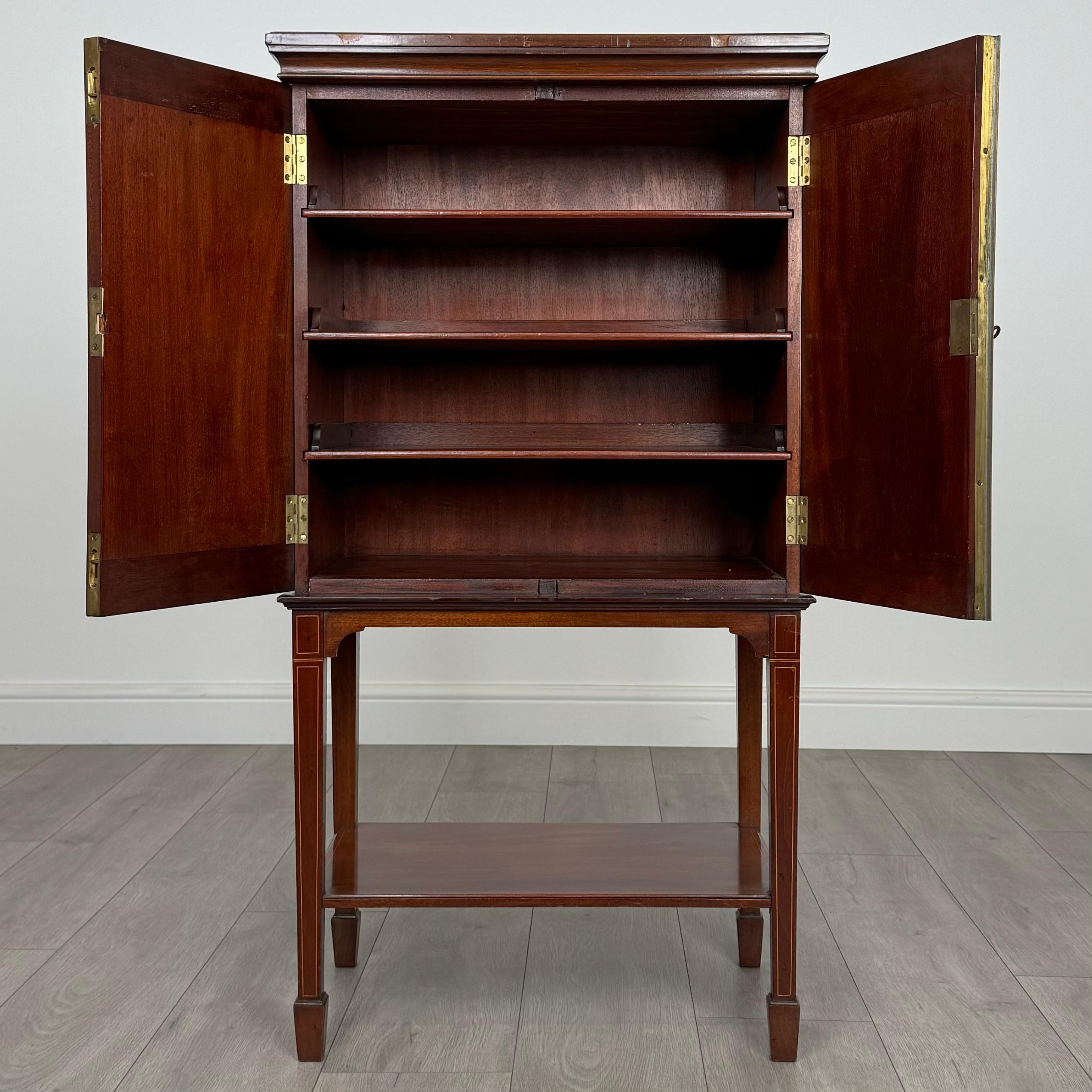 European Antique 20th Century Fine Quality Cabinet In Mahogany ( REF AF-3716 ) For Sale