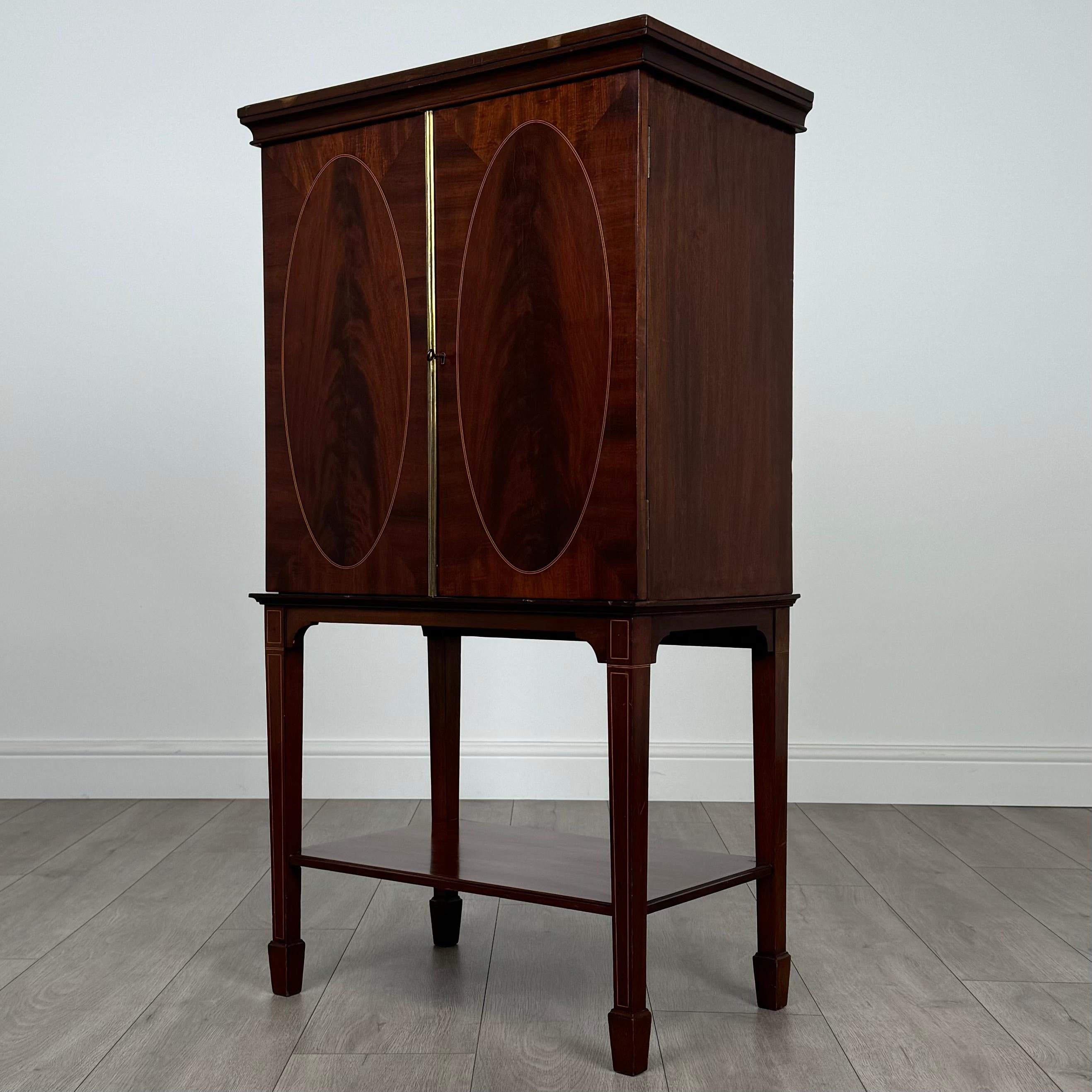 Antique 20th Century Fine Quality Cabinet In Mahogany ( REF AF-3716 ) In Good Condition For Sale In Ledbury, GB