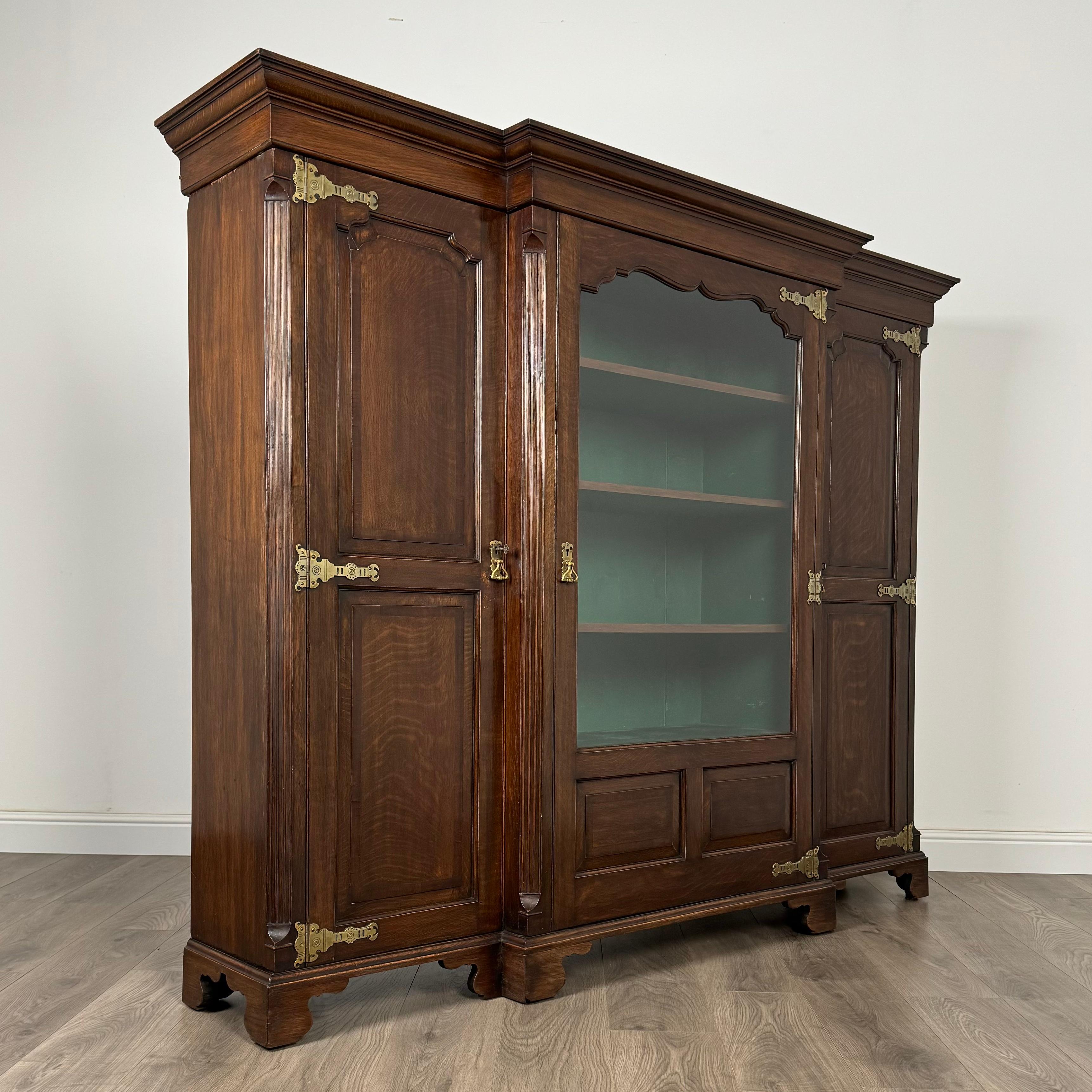 Antico armadio di qualità del XX secolo in Oak ( REF AFS-3261 ) in vendita 5