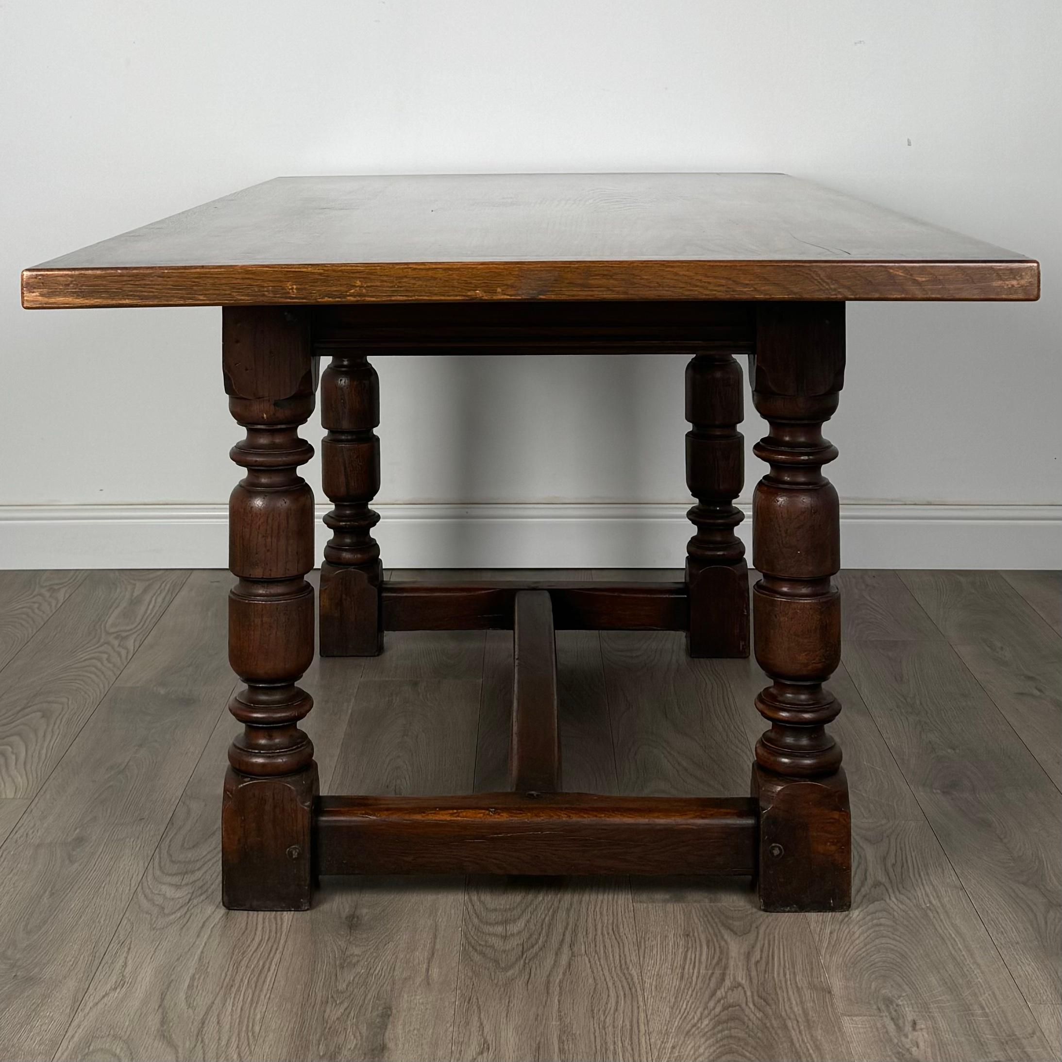 Antique 20th Century Fine Quality Dining Table In Solid Oak ( REF AF-3380 ) For Sale 1