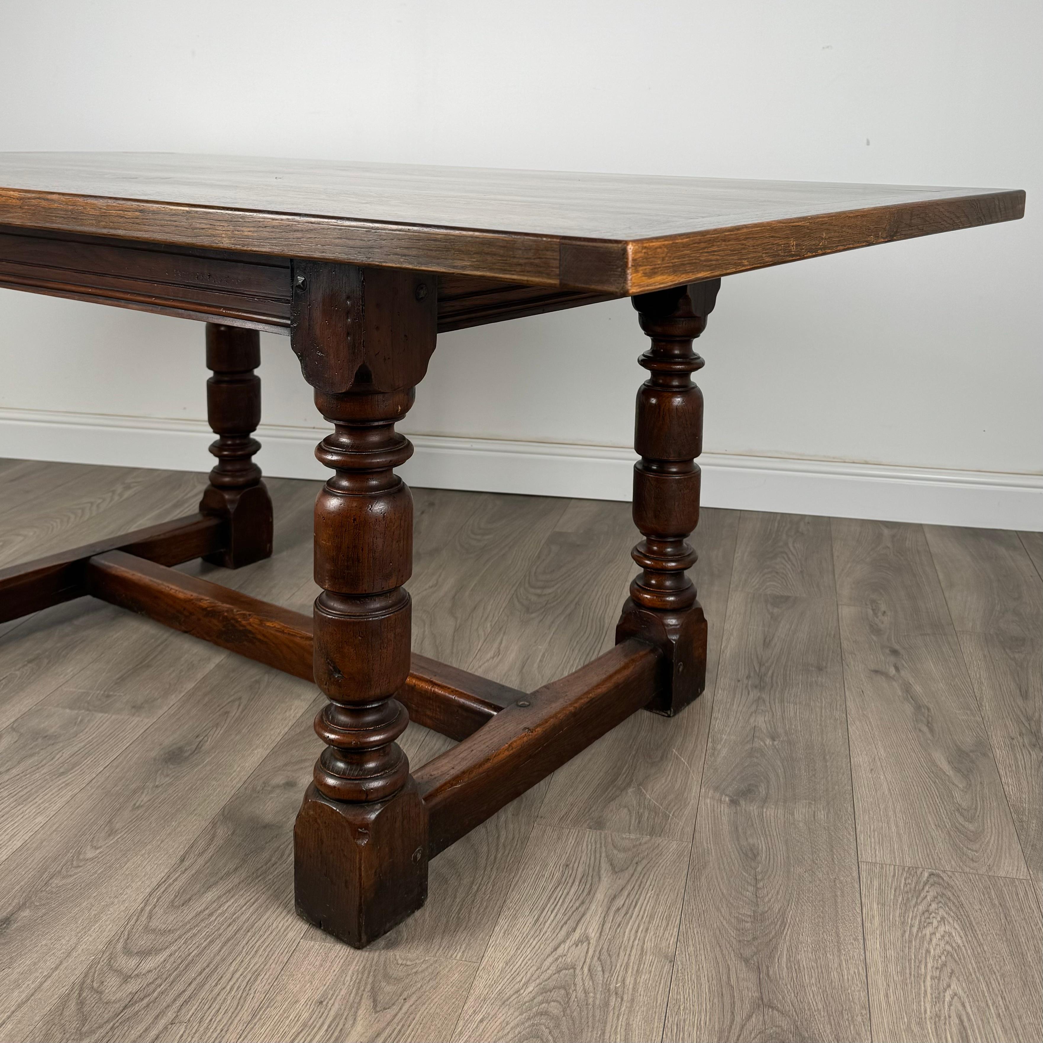 Antique 20th Century Fine Quality Dining Table In Solid Oak ( REF AF-3380 ) For Sale 3