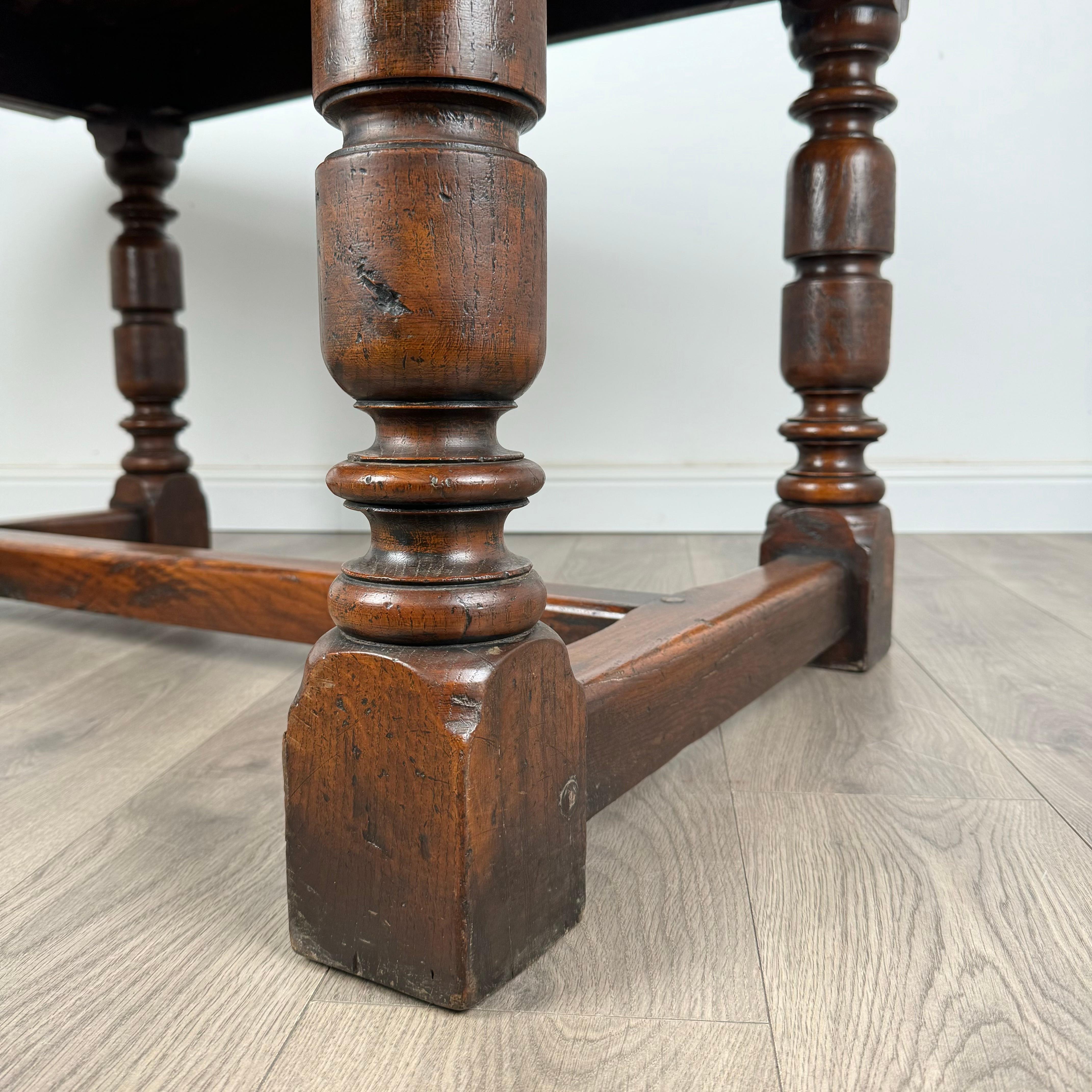 Antique 20th Century Fine Quality Dining Table In Solid Oak ( REF AF-3380 ) For Sale 4