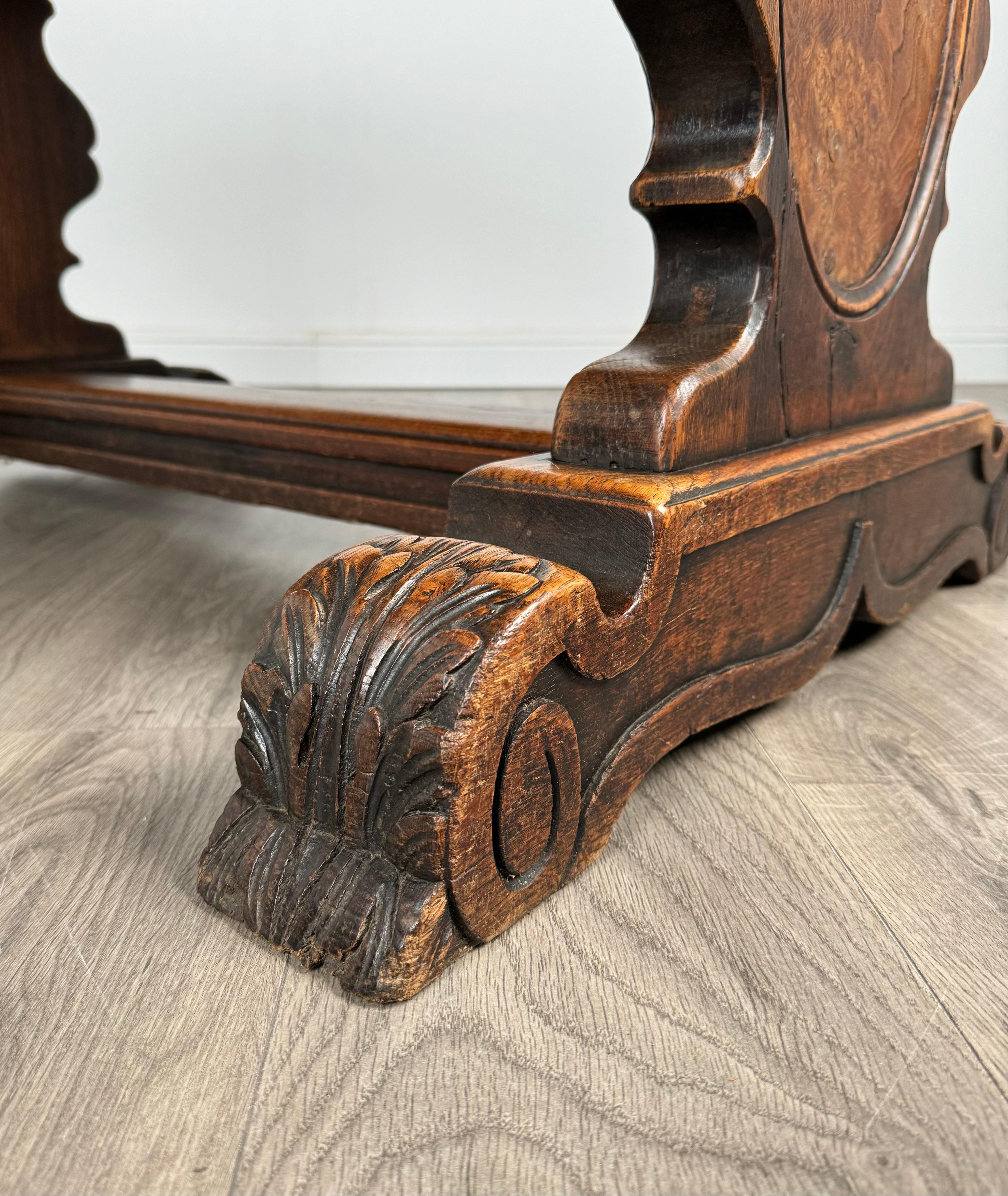 Ancienne table de salle à manger du 20ème siècle en chêne de qualité supérieure, réf. AF-3180 en vente 1