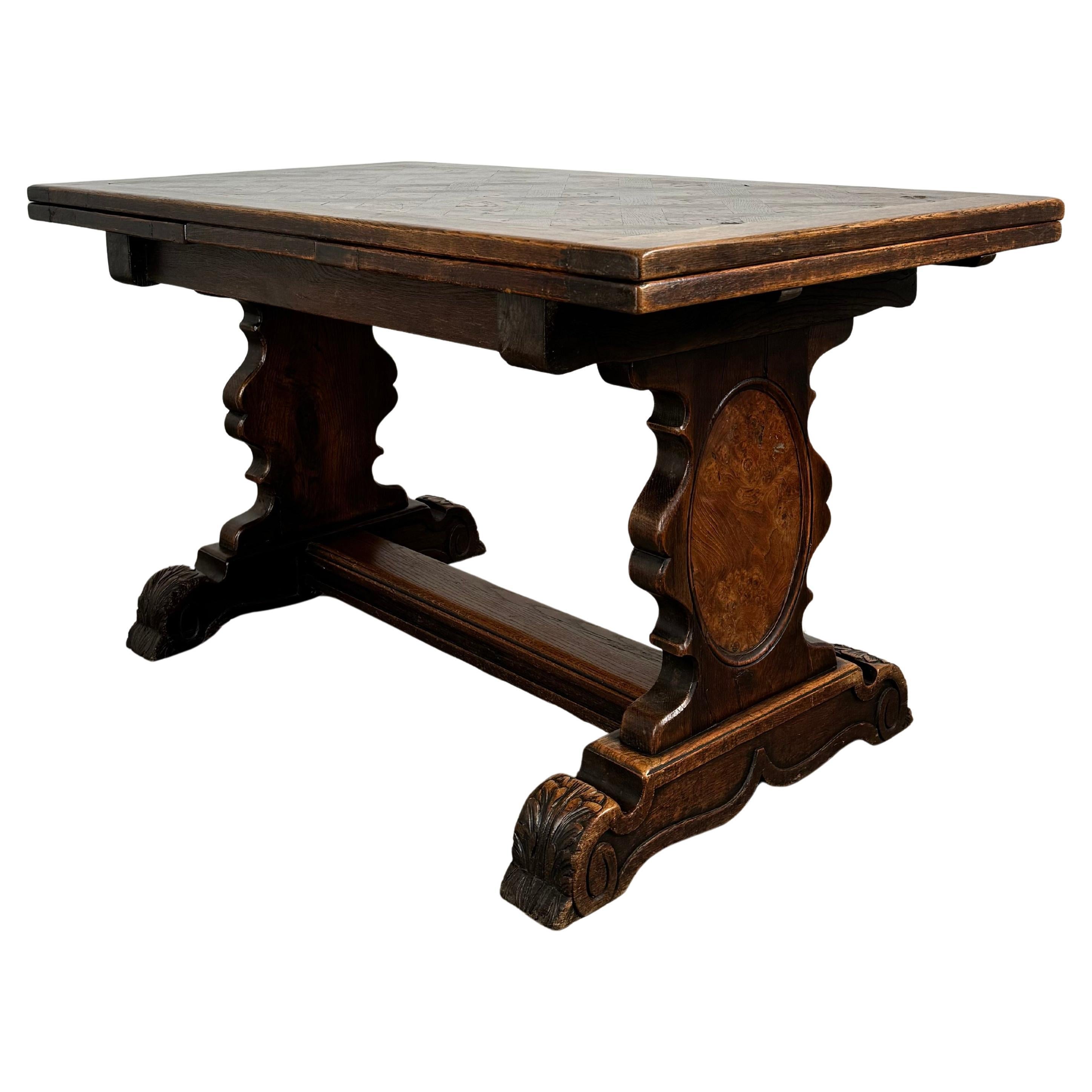 Ancienne table de salle à manger du 20ème siècle en chêne de qualité supérieure, réf. AF-3180 en vente