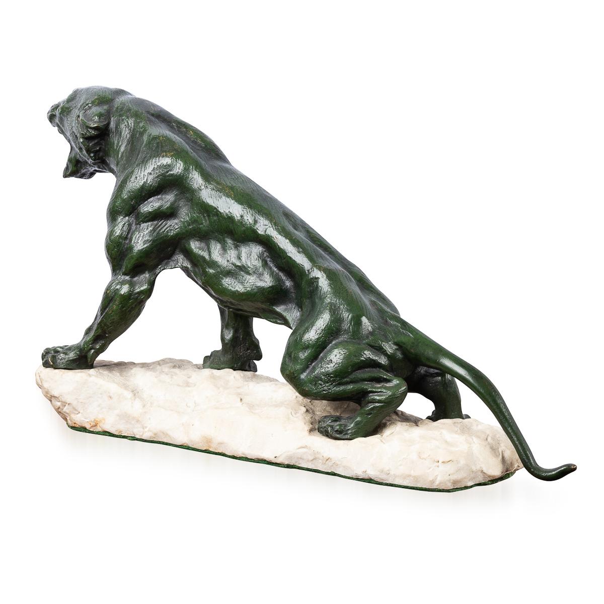 Autre Antique 20ème siècle Art Déco français Jaguar sur base en pierre, Eugene Cartier en vente
