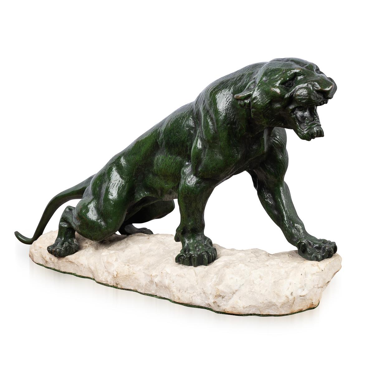 Antique 20ème siècle Art Déco français Jaguar sur base en pierre, Eugene Cartier Bon état - En vente à Royal Tunbridge Wells, Kent