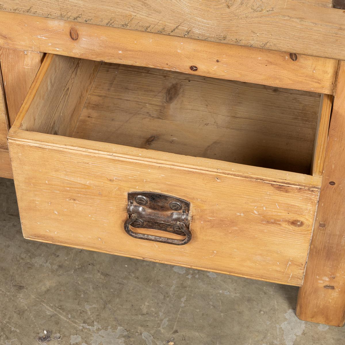 Ancienne table de boucherie française du 20ème siècle, vers 1920 en vente 5