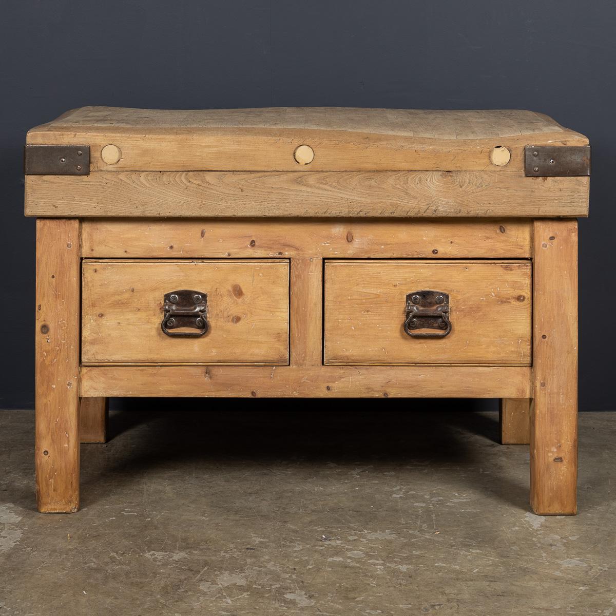 Français Ancienne table de boucherie française du 20ème siècle, vers 1920 en vente