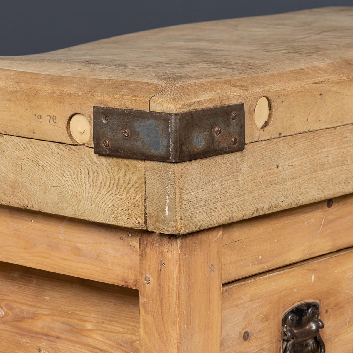 Fer Ancienne table de boucherie française du 20ème siècle, vers 1920 en vente
