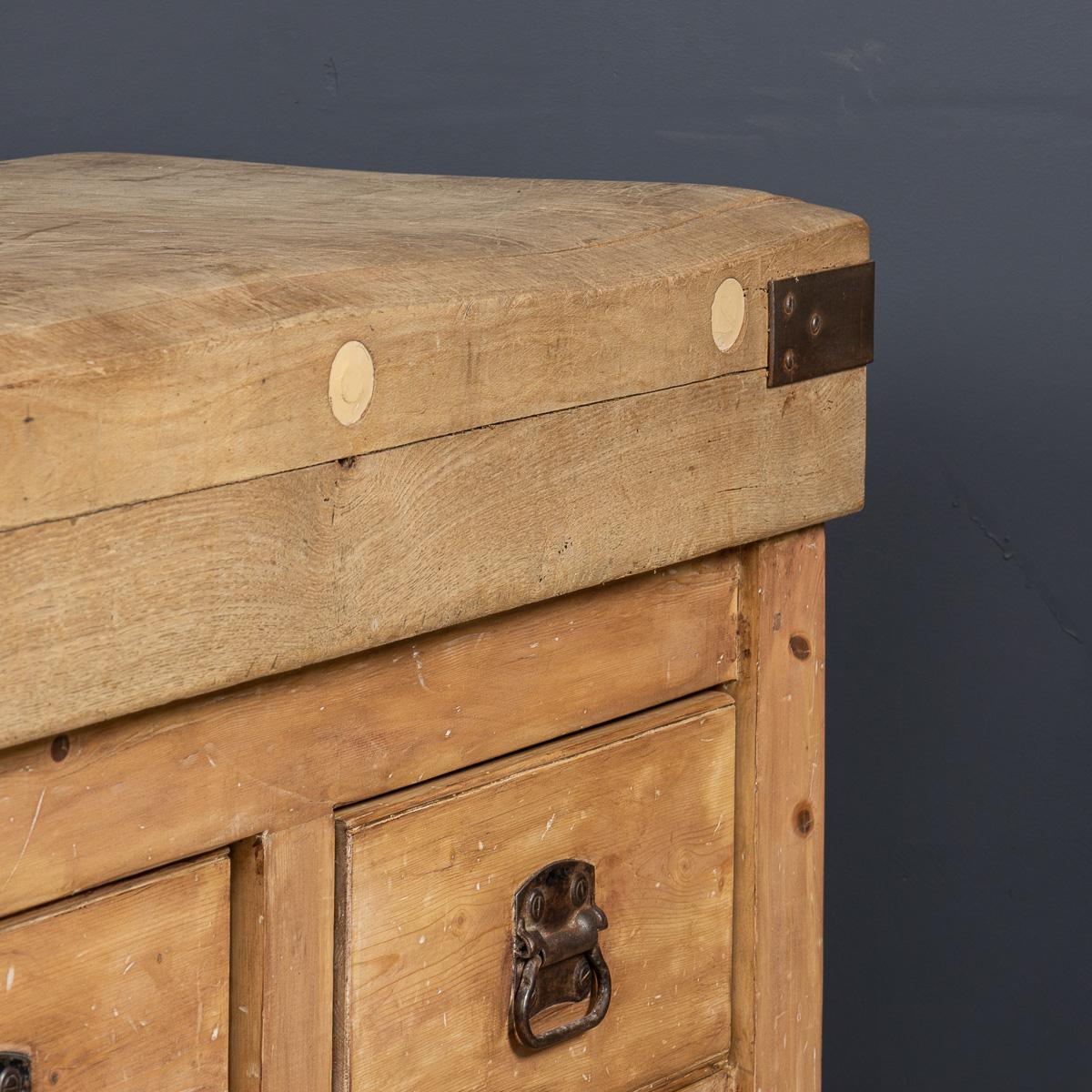 Ancienne table de boucherie française du 20ème siècle, vers 1920 en vente 2