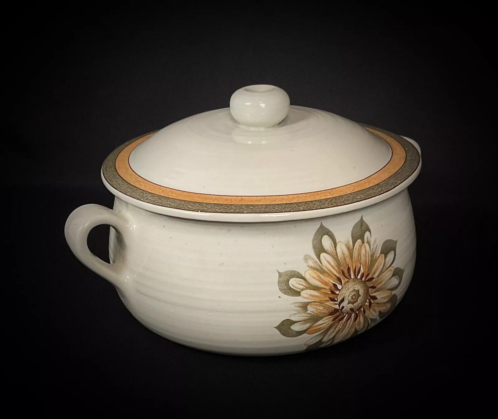 Antique 20th-Century French Stoneware Soup Tureen by La Vallée Castille - 2Y373 For Sale 1