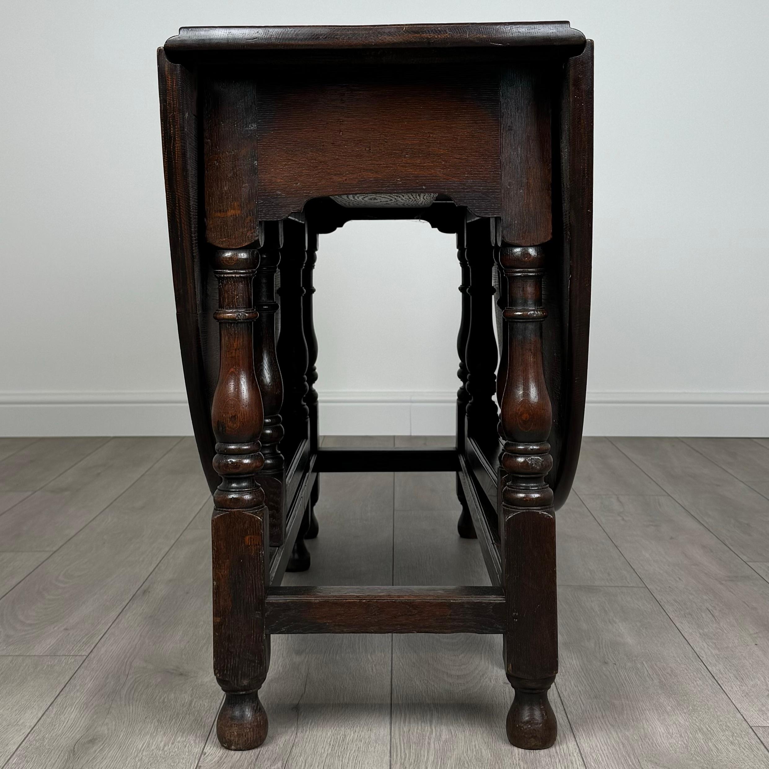 Chêne Table d'antiquités du 20ème siècle en chêne (REF AF-3526) en vente