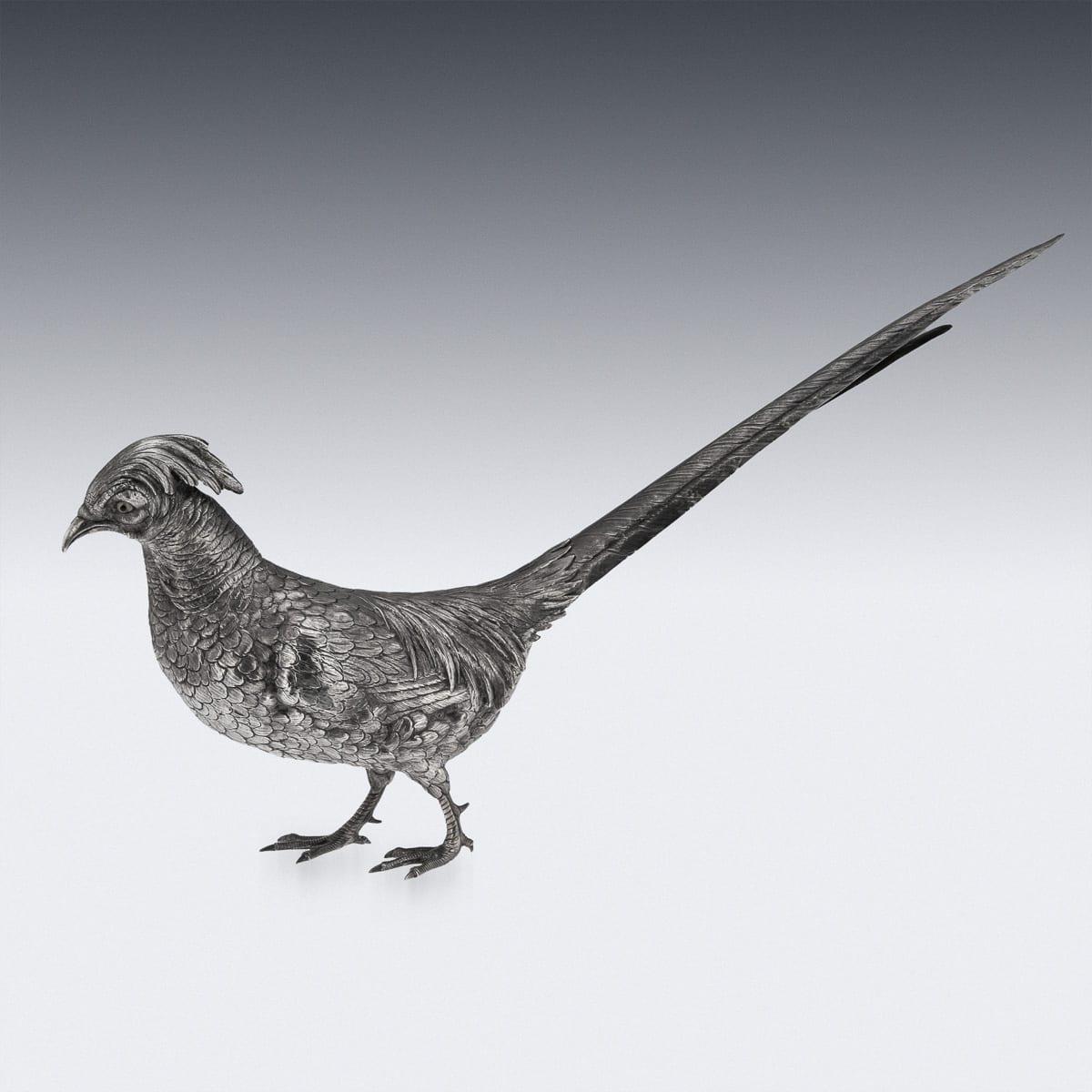 Autre Ancienne paire de statues de faisans en argent massif allemand du 20e siècle, Hanau c.1900 en vente