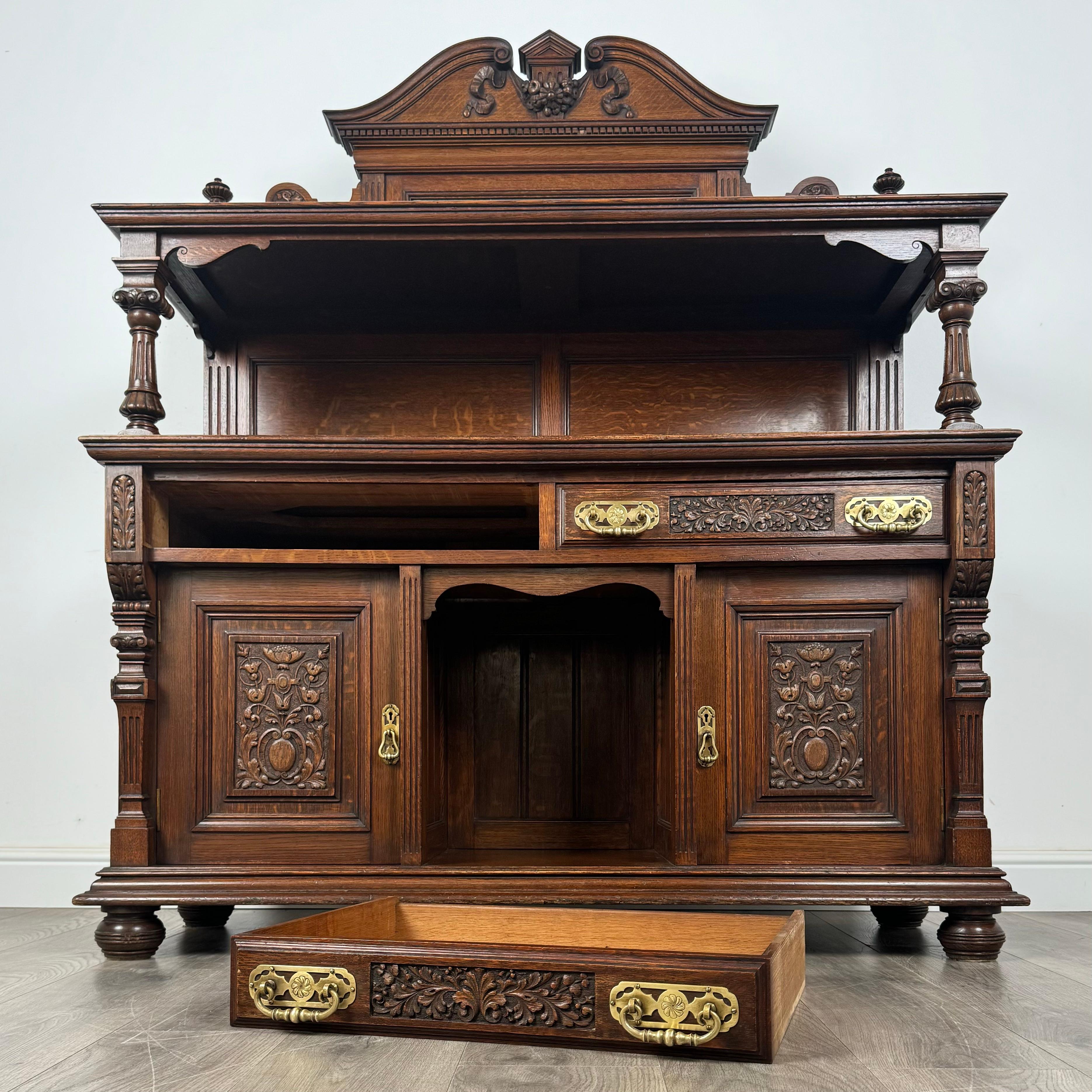 Antikes Sideboard aus Eiche in guter Qualität des 20. Jahrhunderts ( REF AF-3489) im Angebot 7