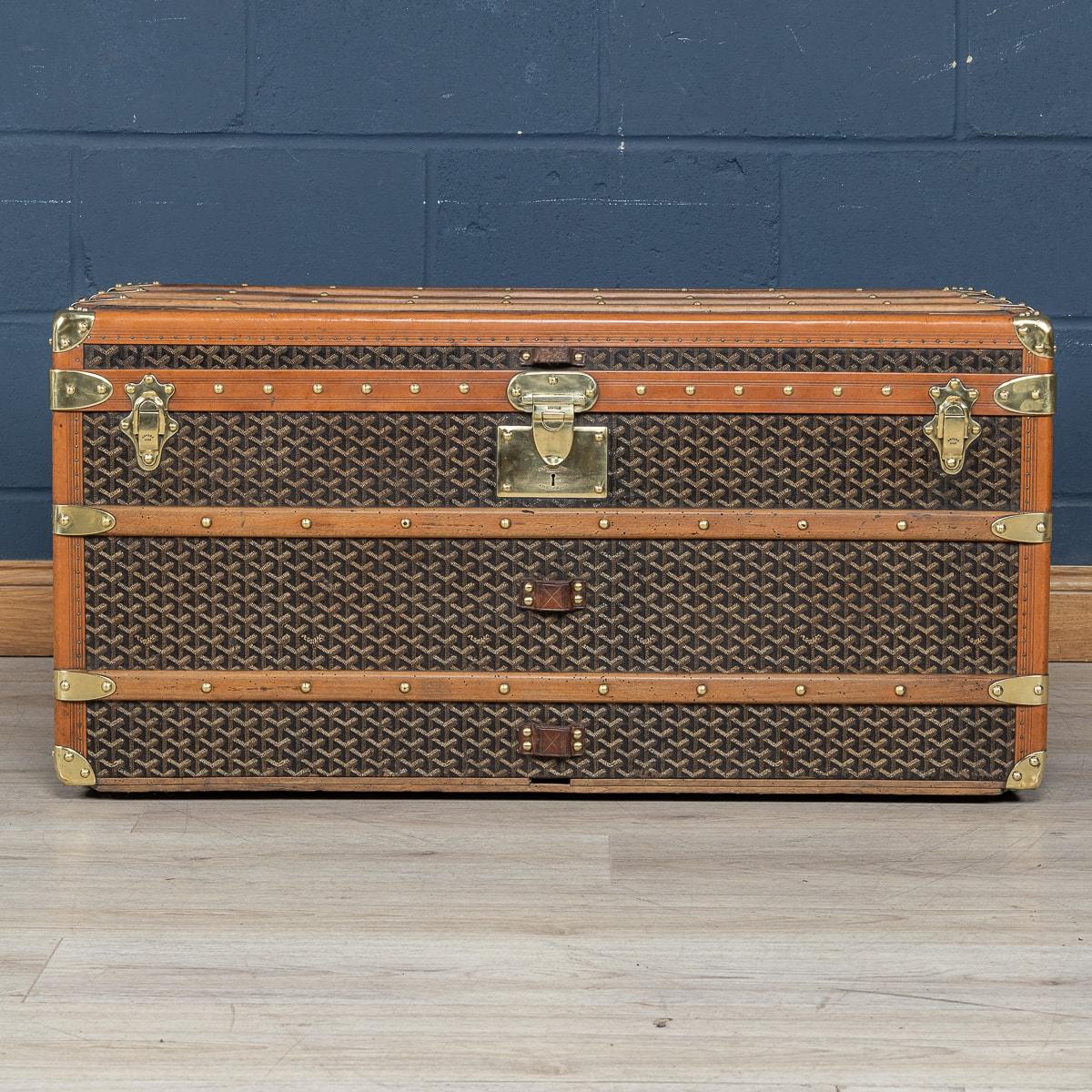 A Goyard courier trunk, completely original and with great character. Dating to the early part of the 20th century (circa 1900/1910) this trunk was finished with the famous chevron canvas and oozes character. A wonderful way of bringing a touch of