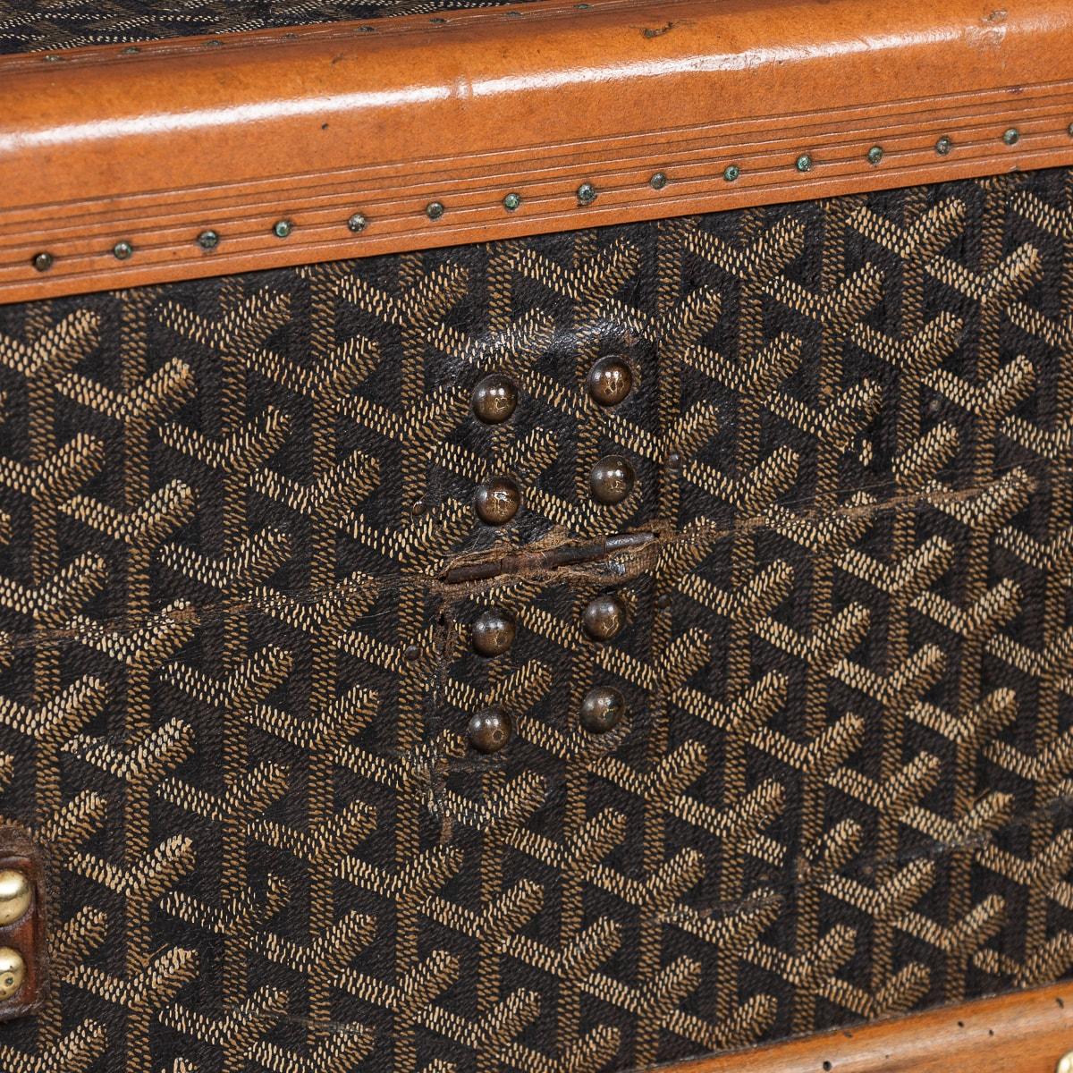 Antique 20th Century Goyard Courier Trunk In Chevron Canvas, France c.1900 13