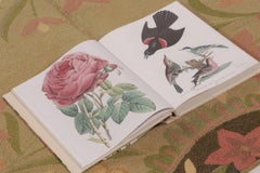 Tapis floral ancien du XXe siècle, réalisé au crochet, avec un motif de bouquet coloré - Rug & Kilim