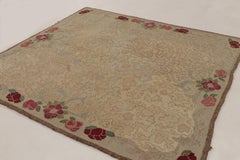 Antique 20th Century Hooked Rug in Beige with Rose Floral Borders - Rug & Kilim