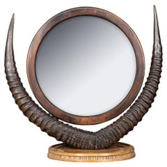 Atique I C C Mirror circulaire à cadre en corne, c.1920