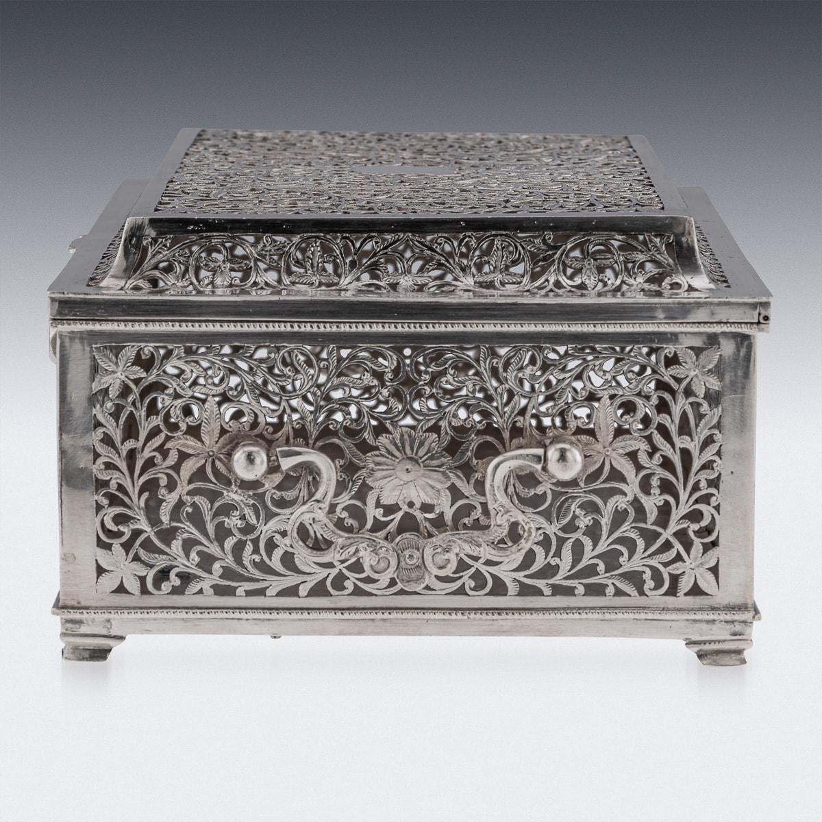Antique 20th Century Indian Kutch Solid Silver Treasure Chest / Casket c.1900 In Good Condition In Royal Tunbridge Wells, Kent