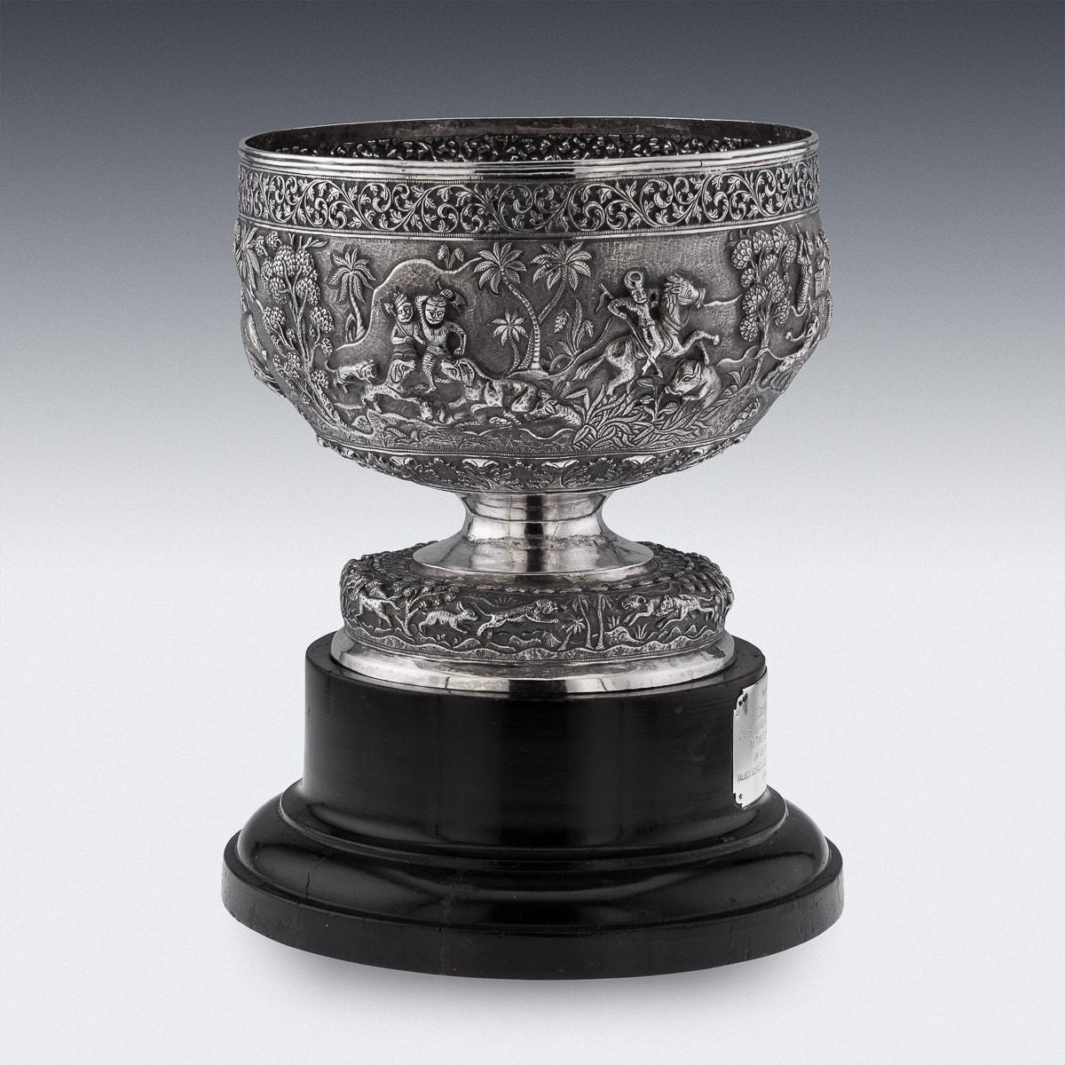 Antique 20th Century Indian Solid Silver Decorative Bowl On Stand, Poona c.1900 1