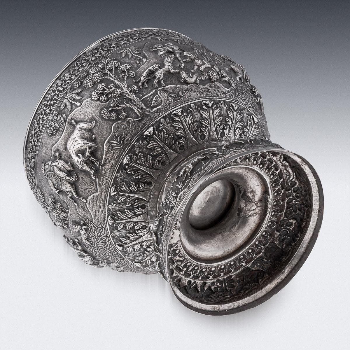Antique 20th Century Indian Solid Silver Decorative Bowl On Stand, Poona c.1900 3