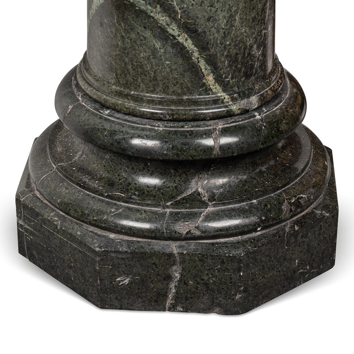 Antico busto a grandezza naturale in marmo verde del XX secolo su supporto c.1900 in vendita 12
